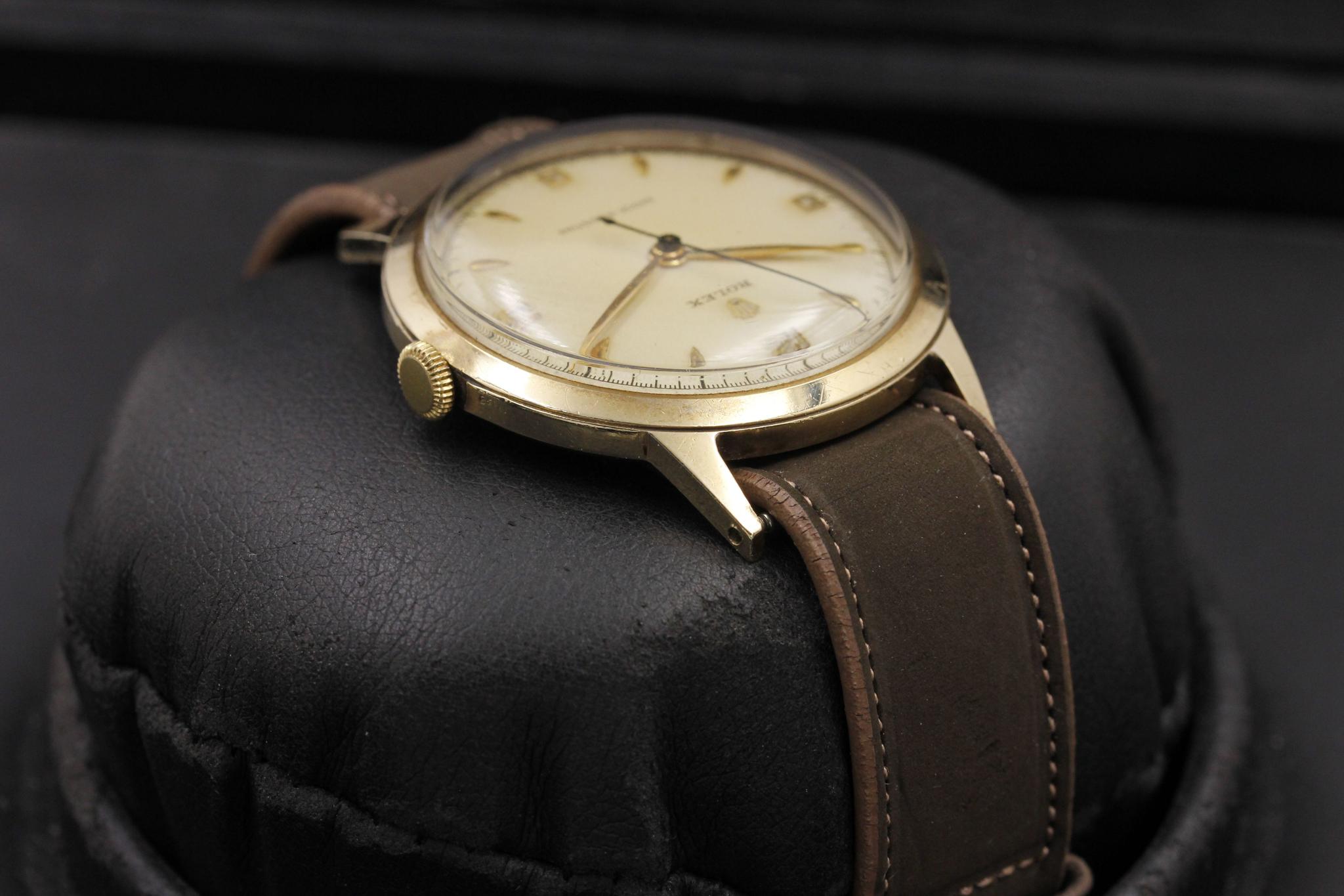 Watch Image 5