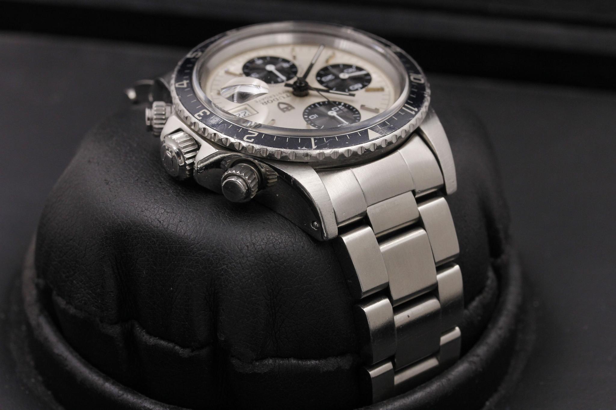 Watch Image 4