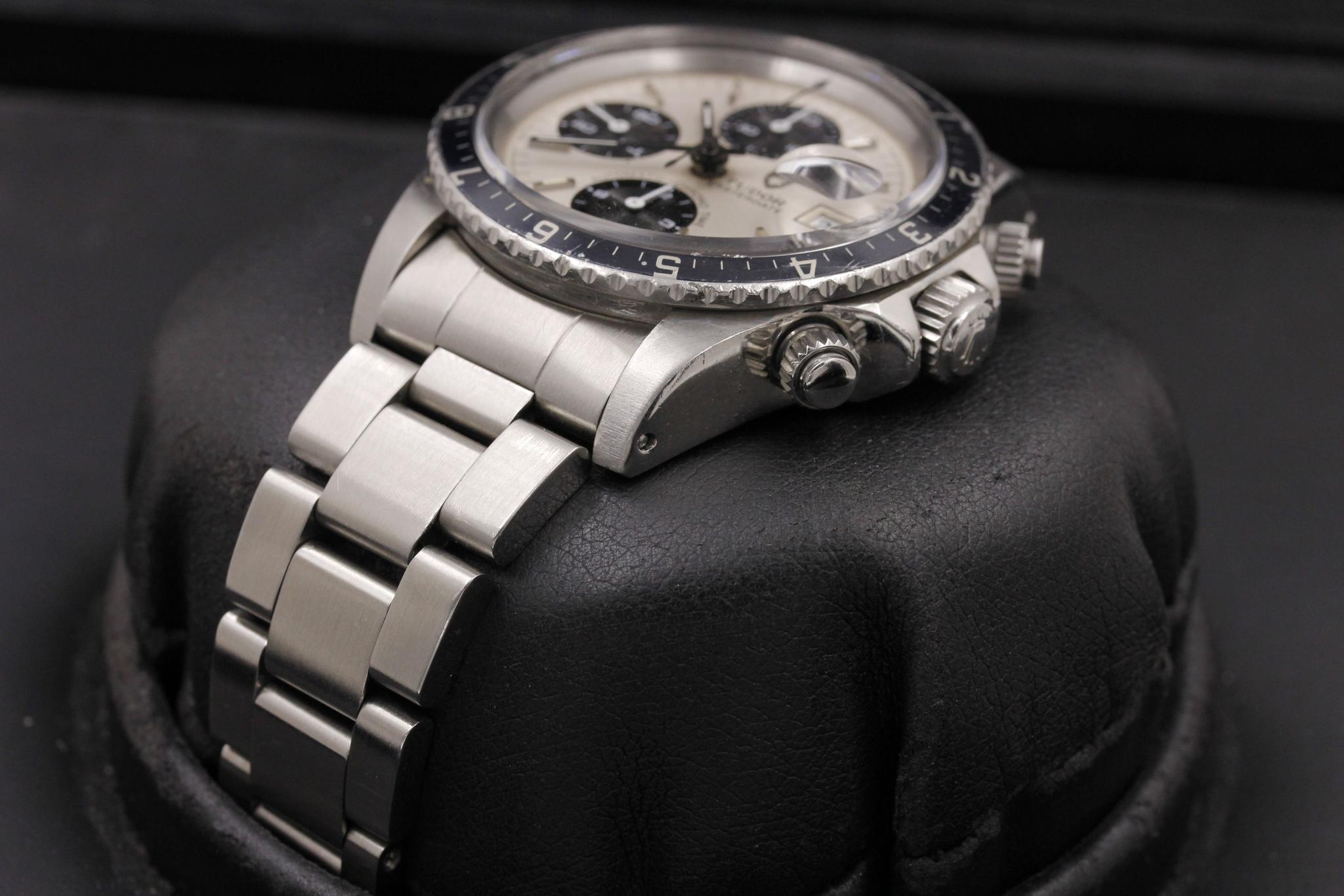Watch Image 2