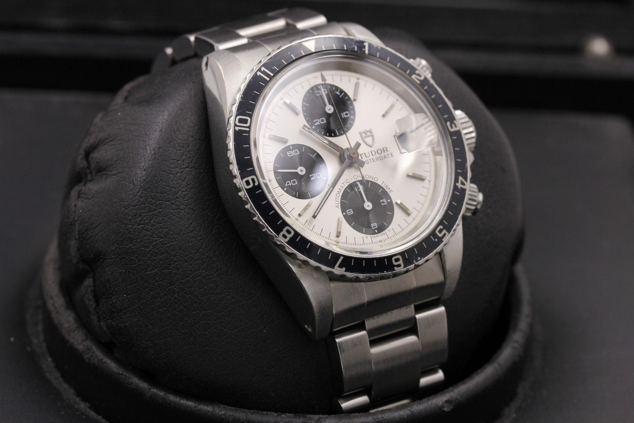 Watch Image 14