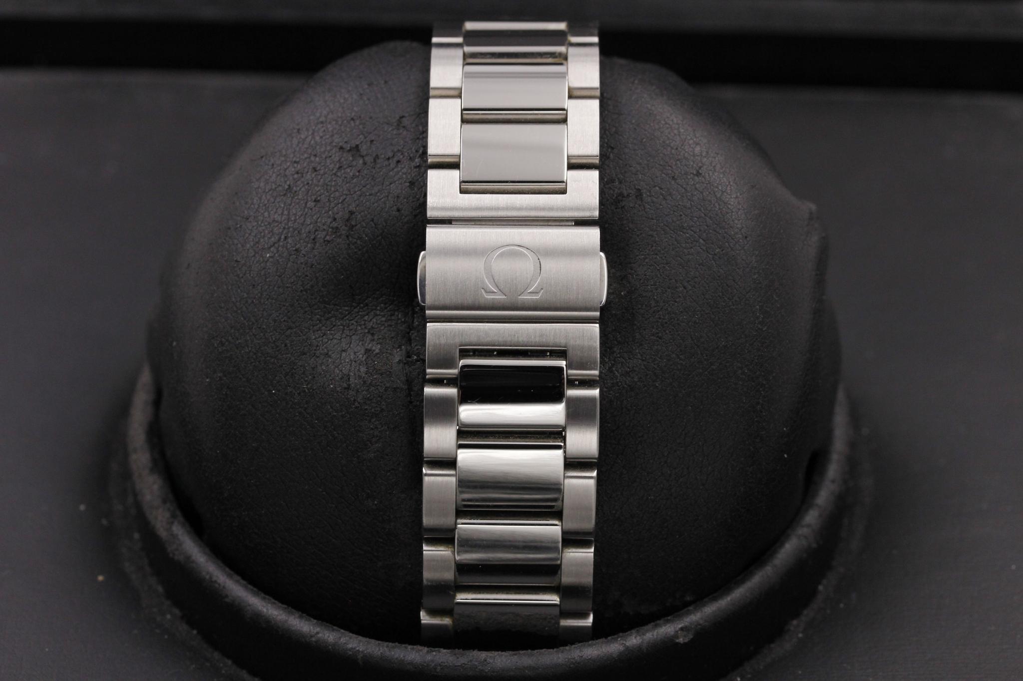 Watch Image 8