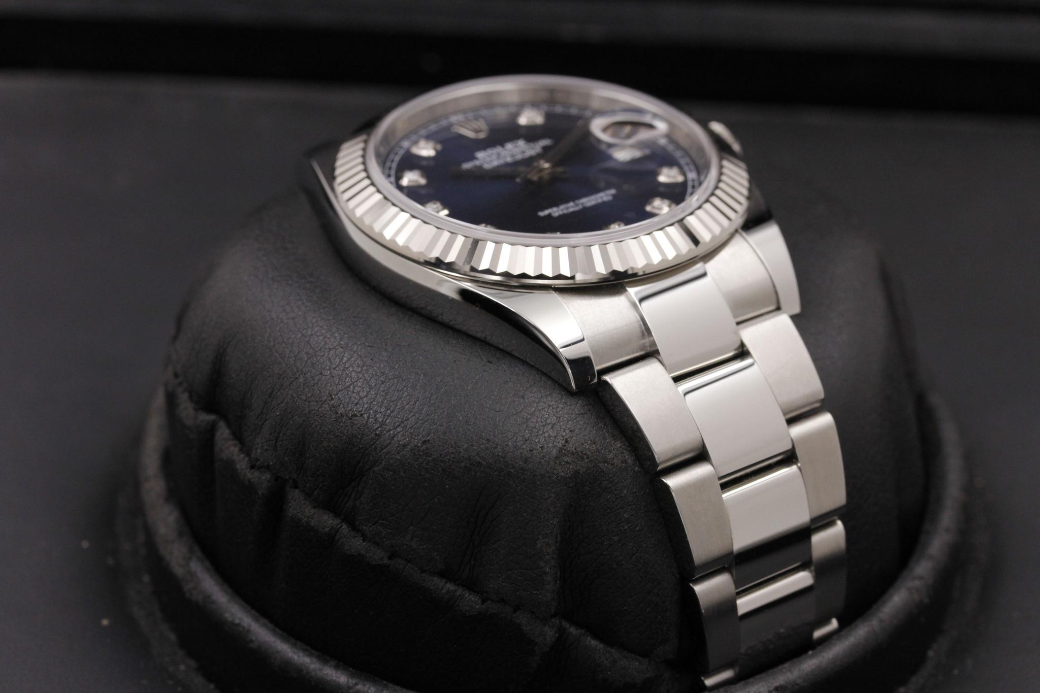 Watch Image 6