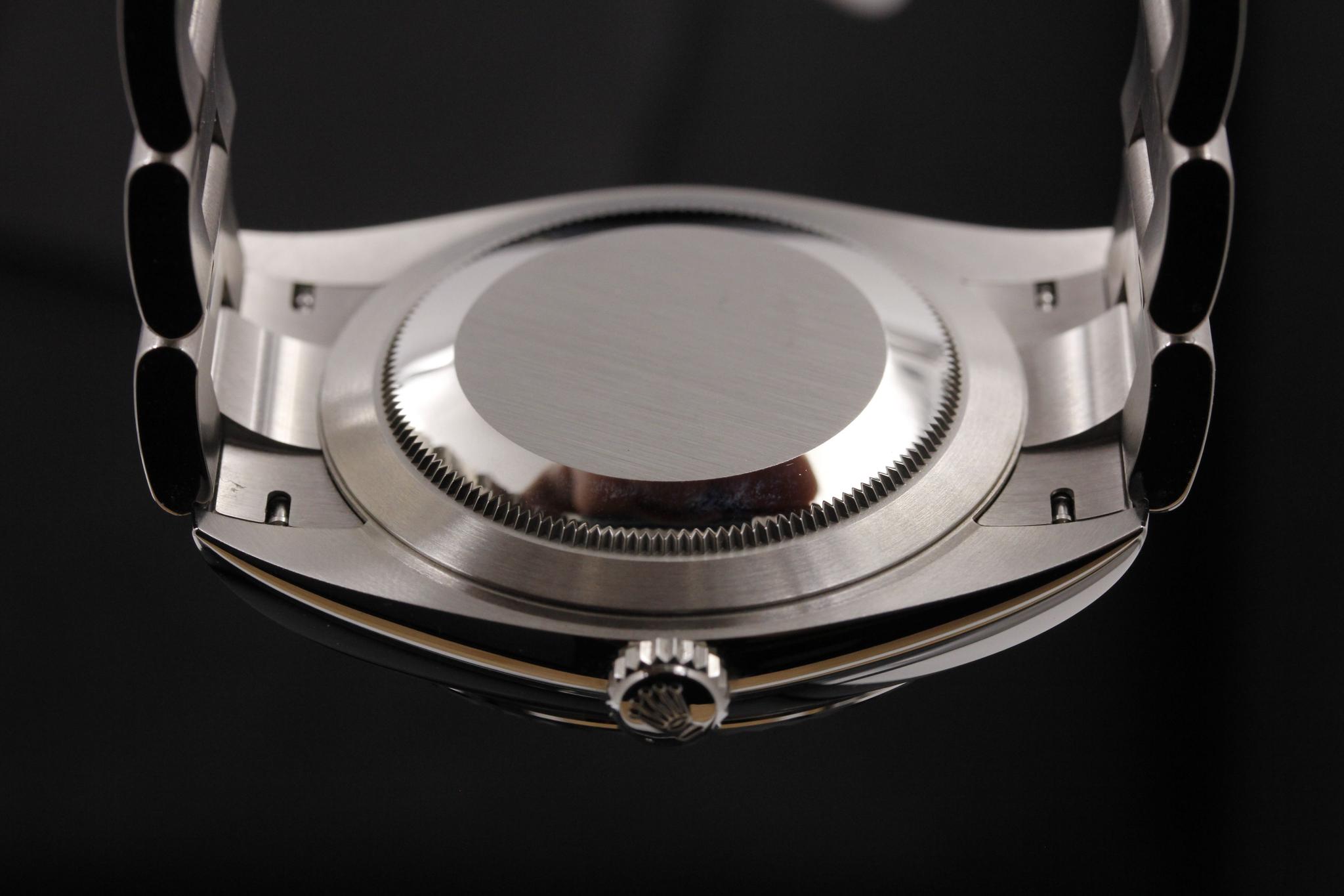 Watch Image 7