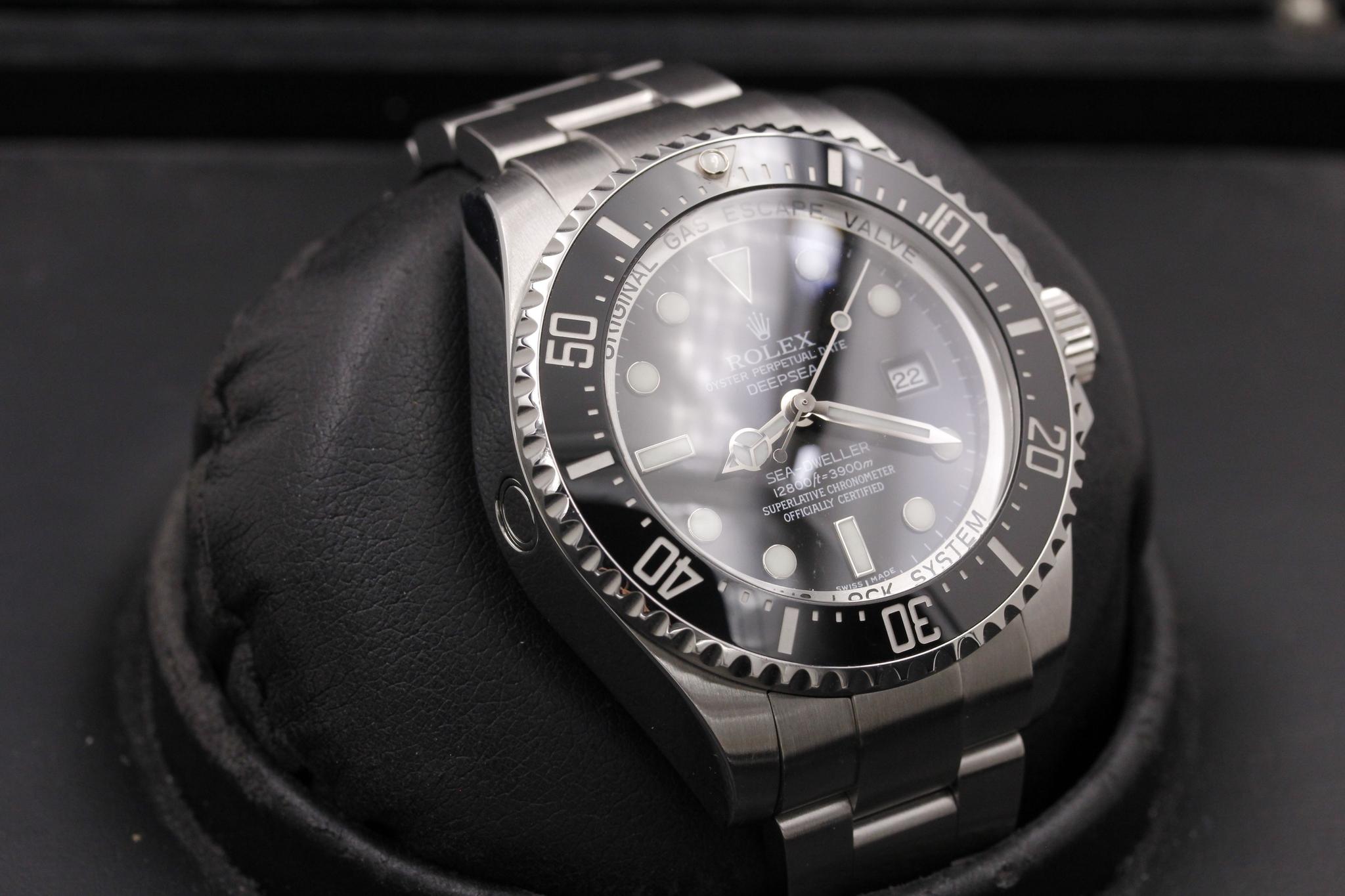 Watch Image 10