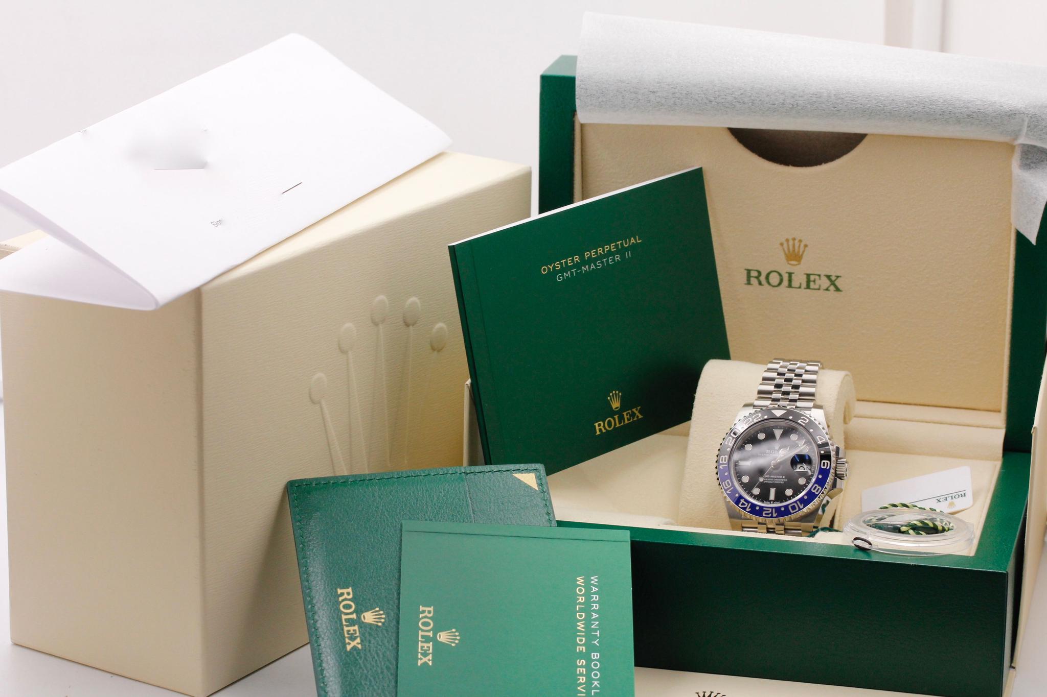 Watch Image 10