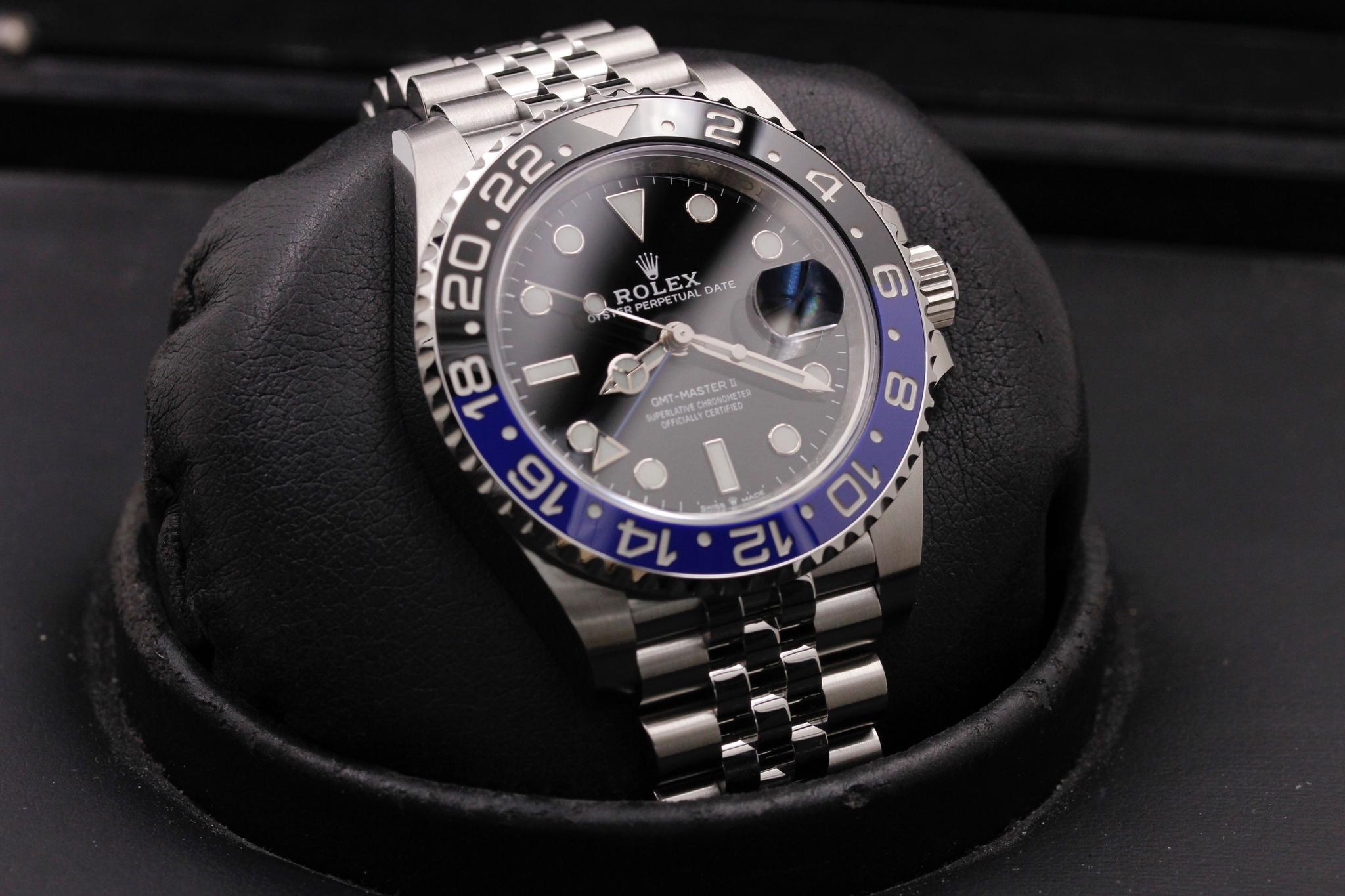 Watch Image 9
