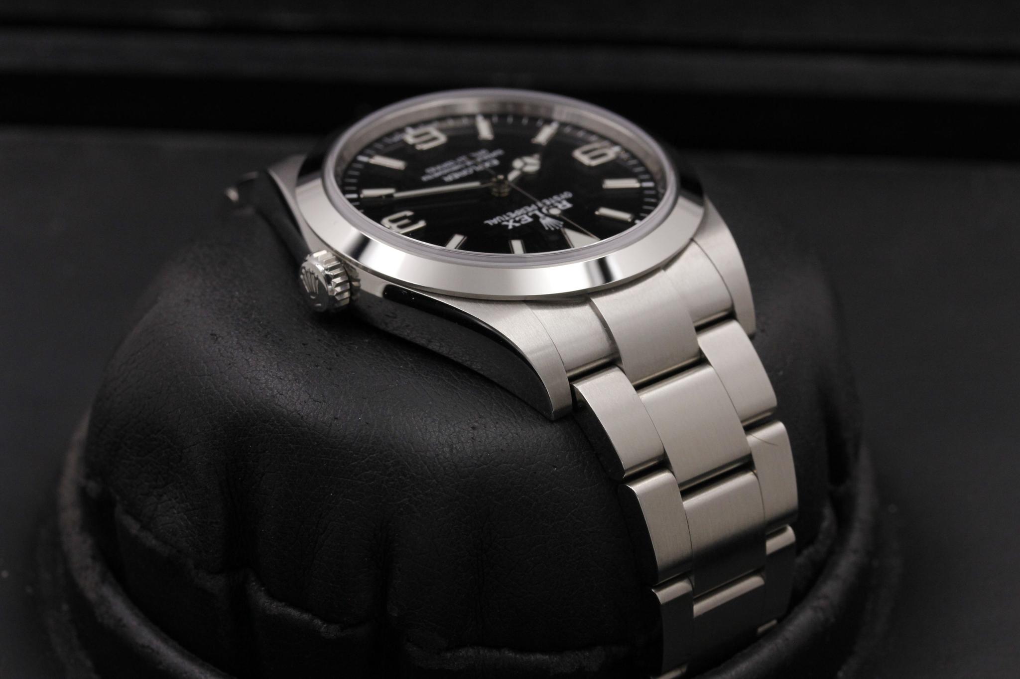 Watch Image 4