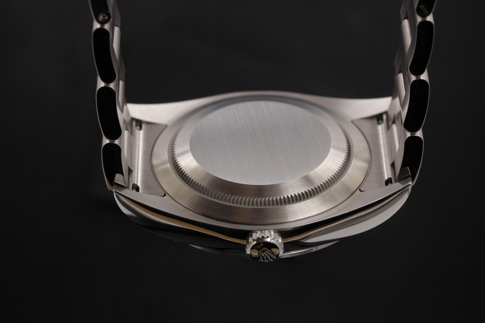 Watch Image 7