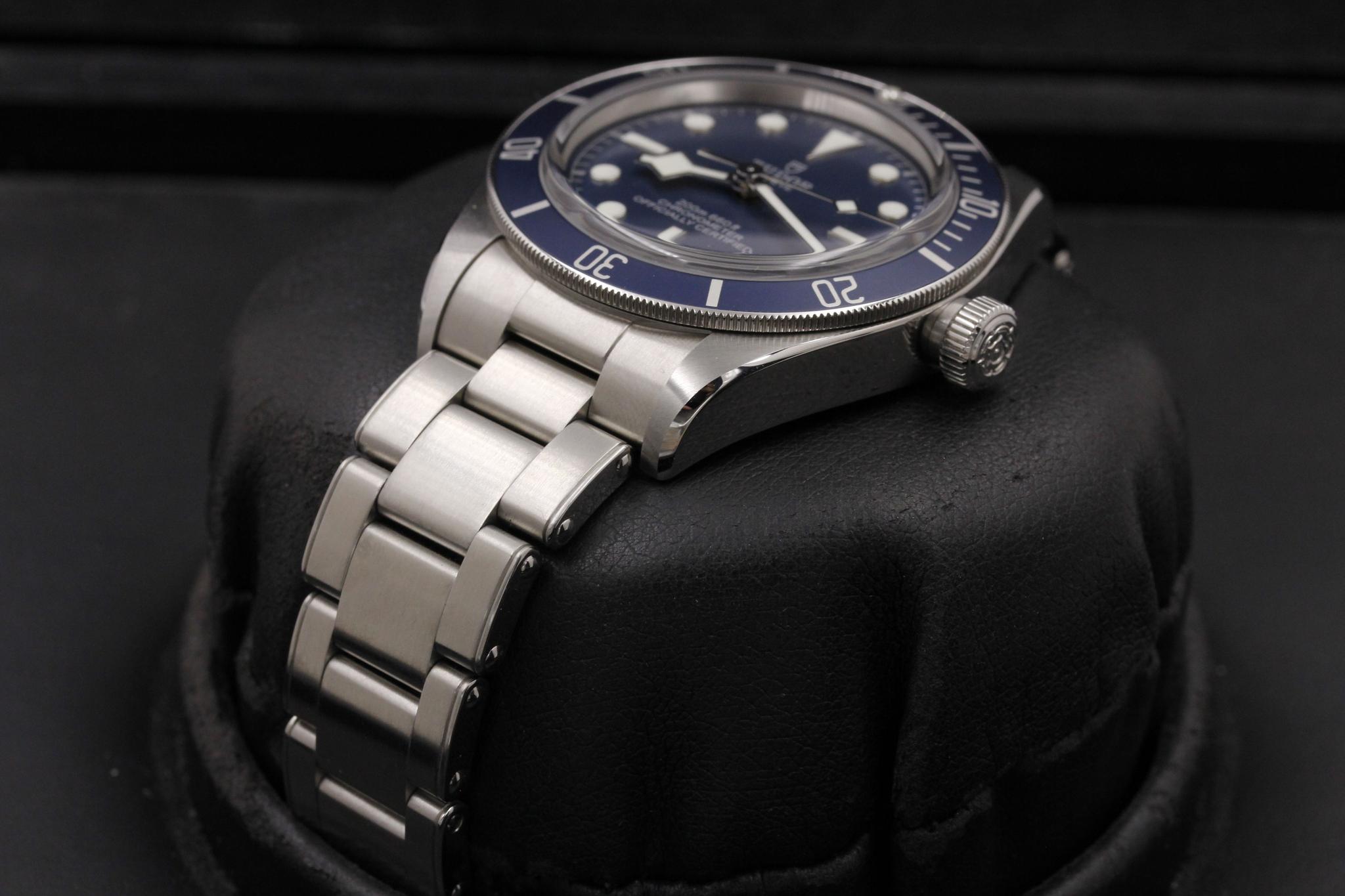 Watch Image 2