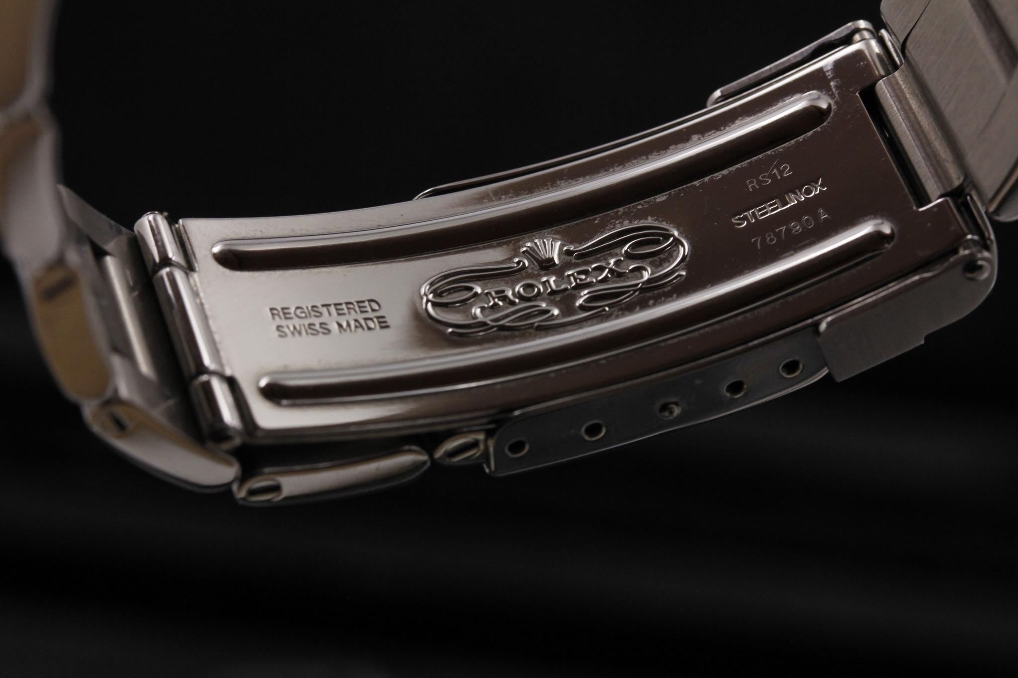 Watch Image 9