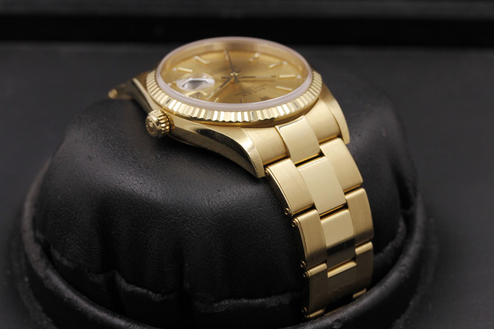 Watch Image 4