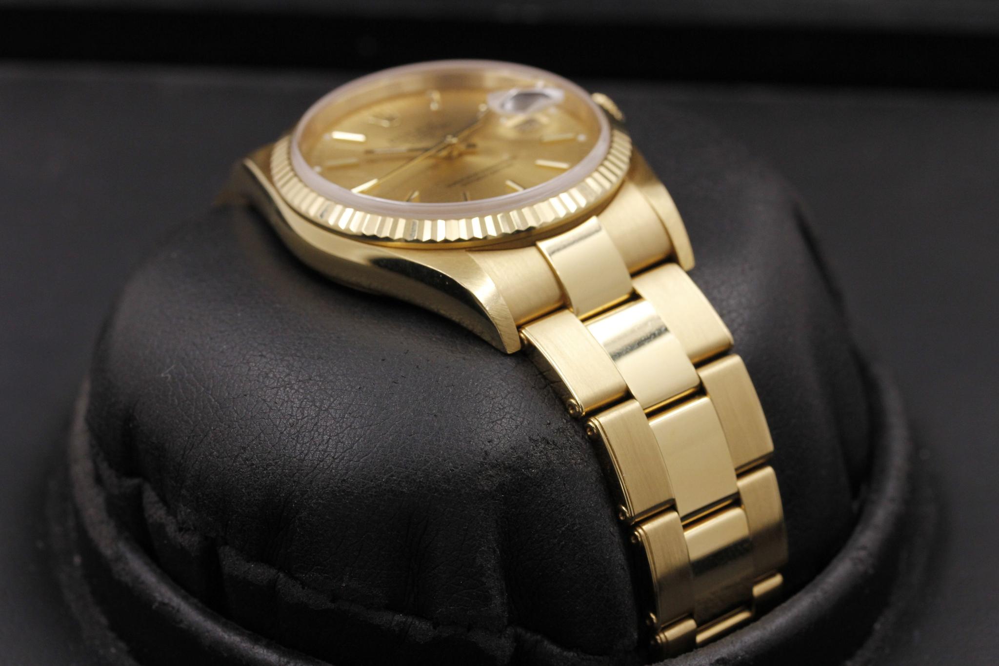 Watch Image 6