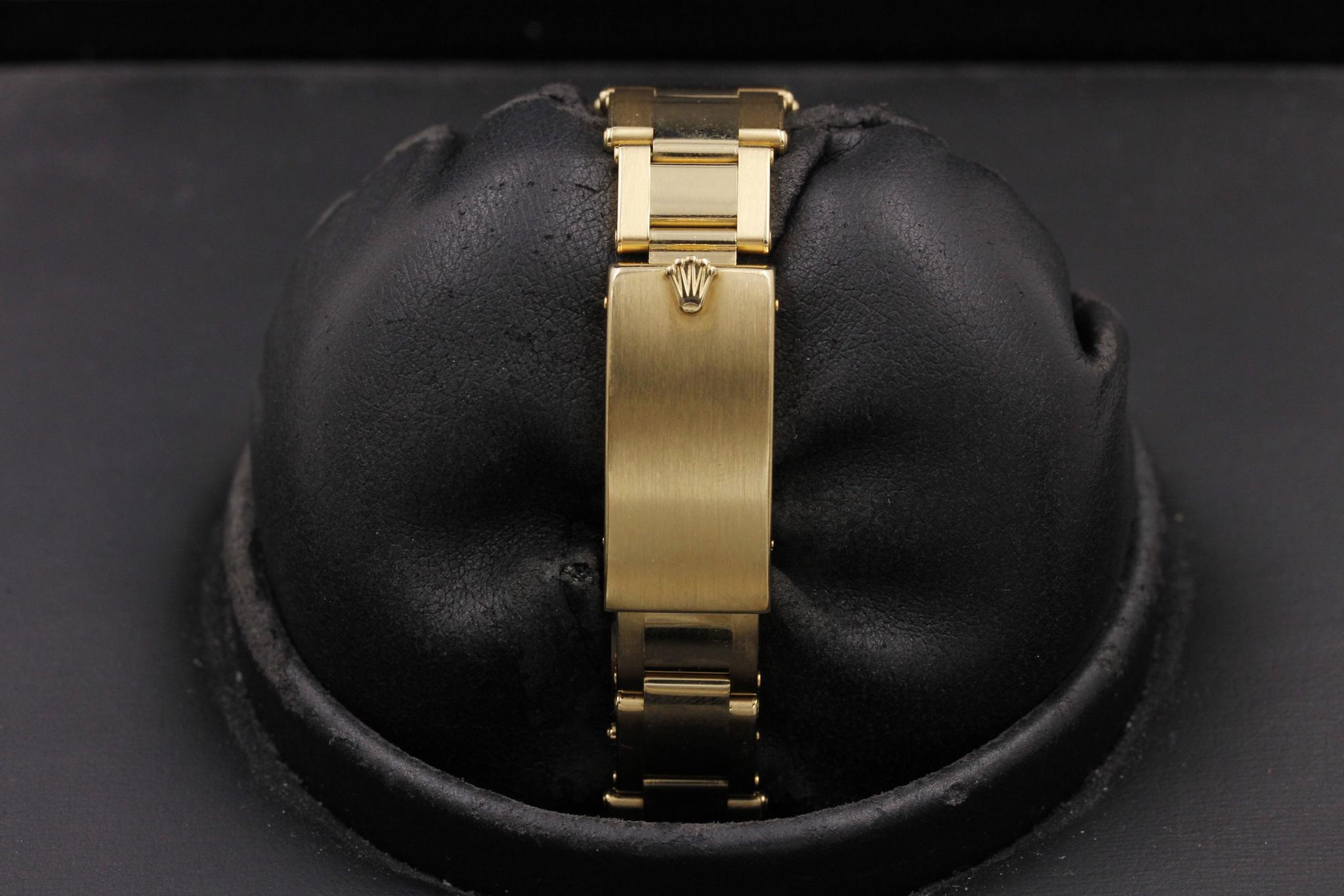 Watch Image 8