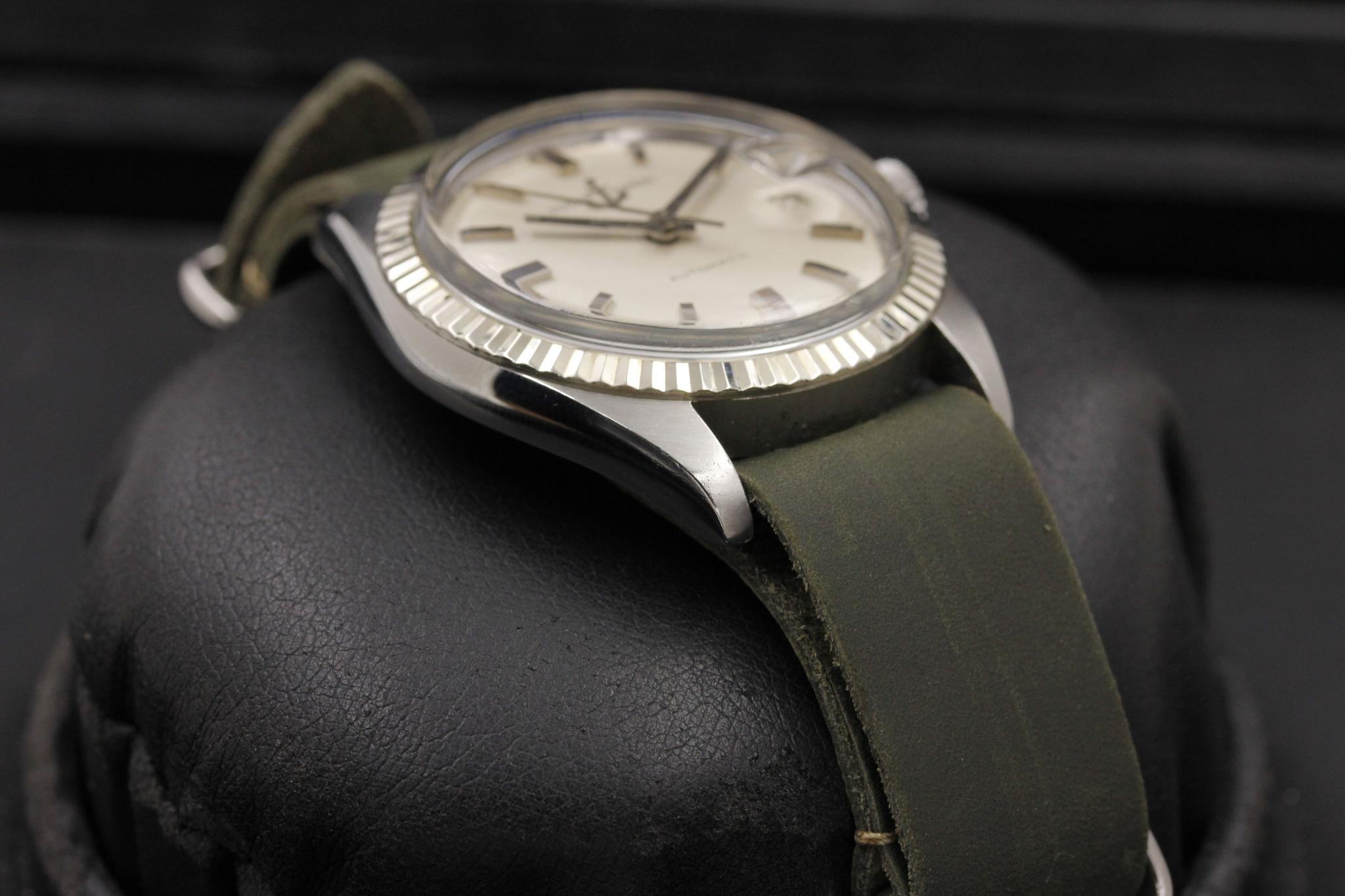 Watch Image 6