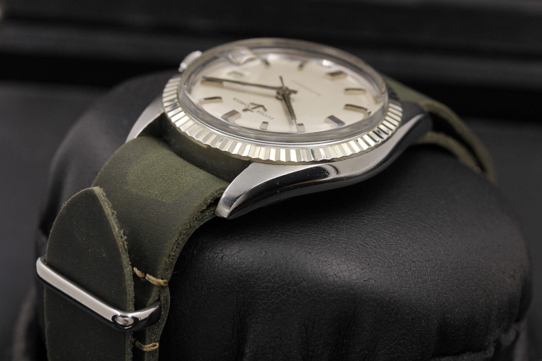 Watch Image 5