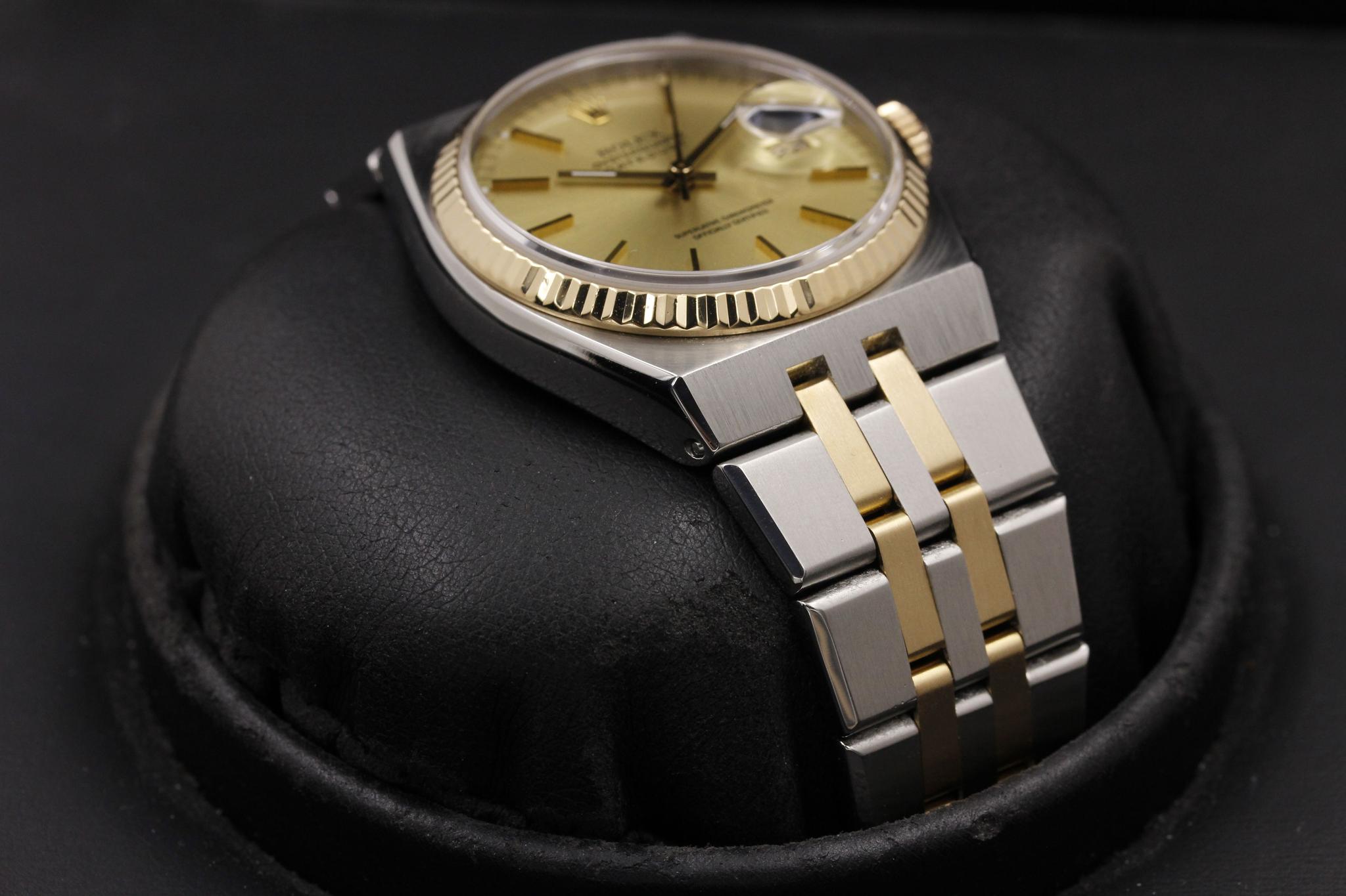 Watch Image 6