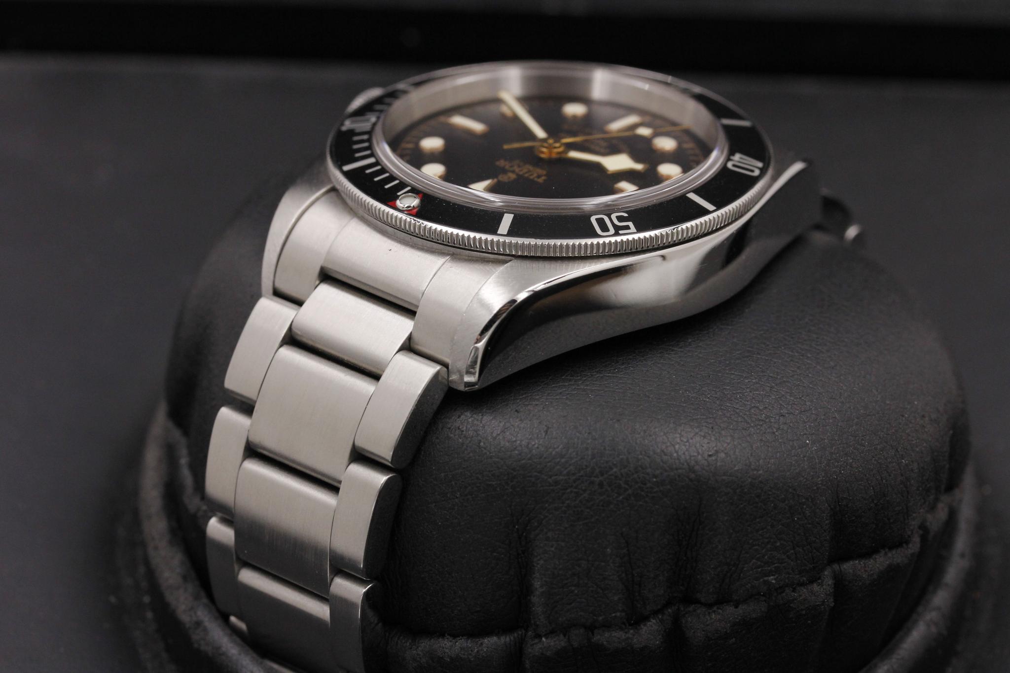 Watch Image 5