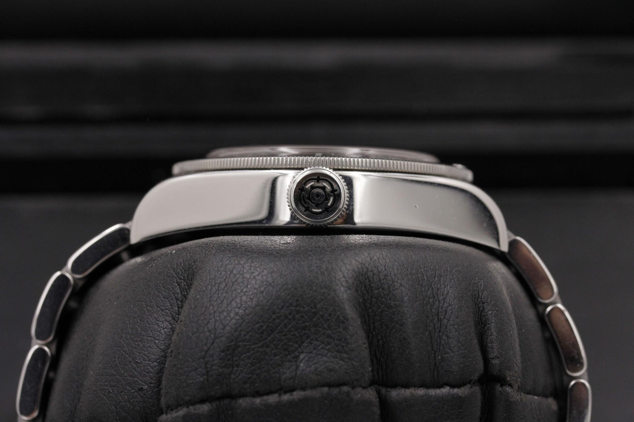 Watch Image 3