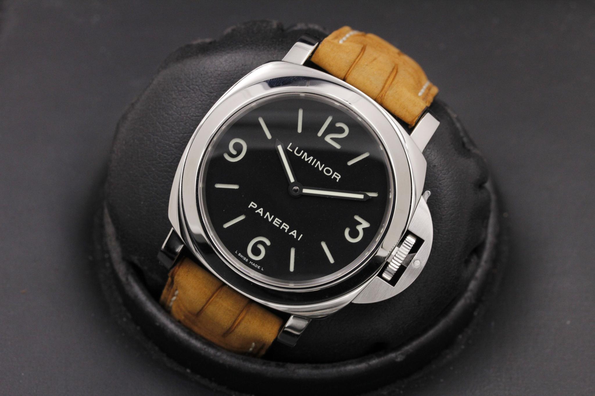 Watch Image 10