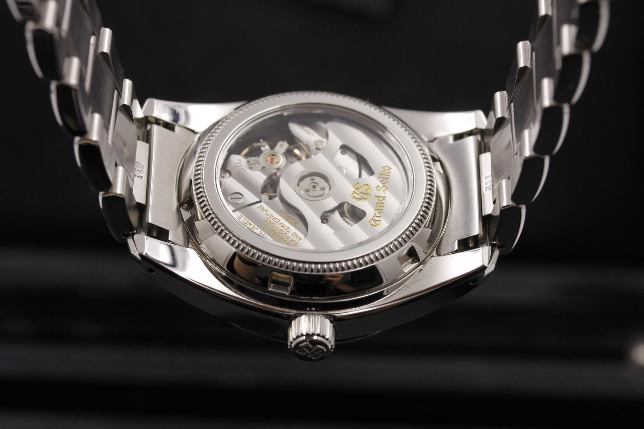Watch Image 7
