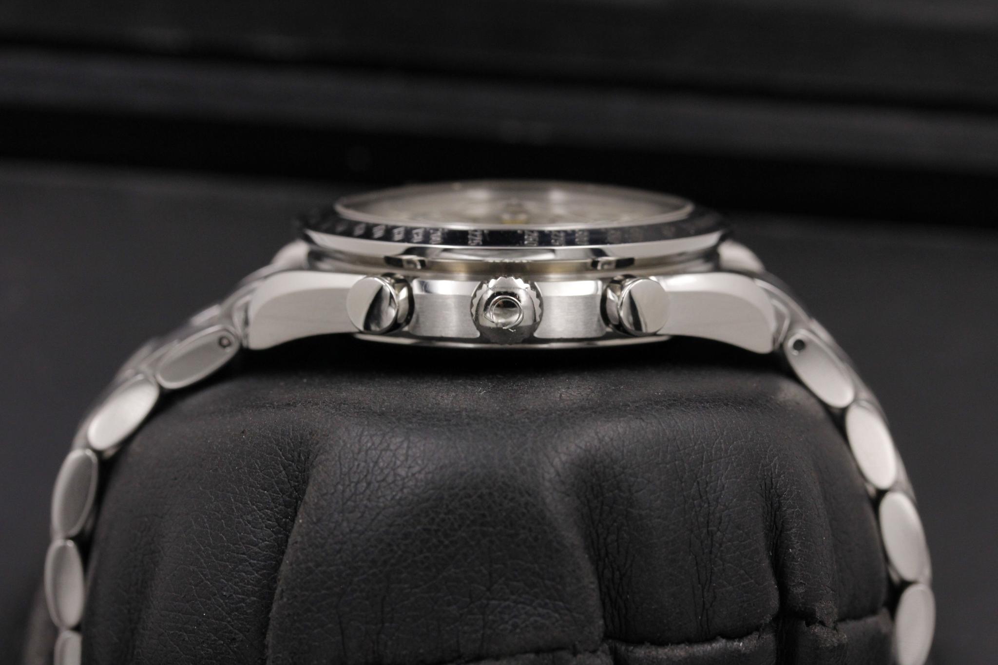 Watch Image 3