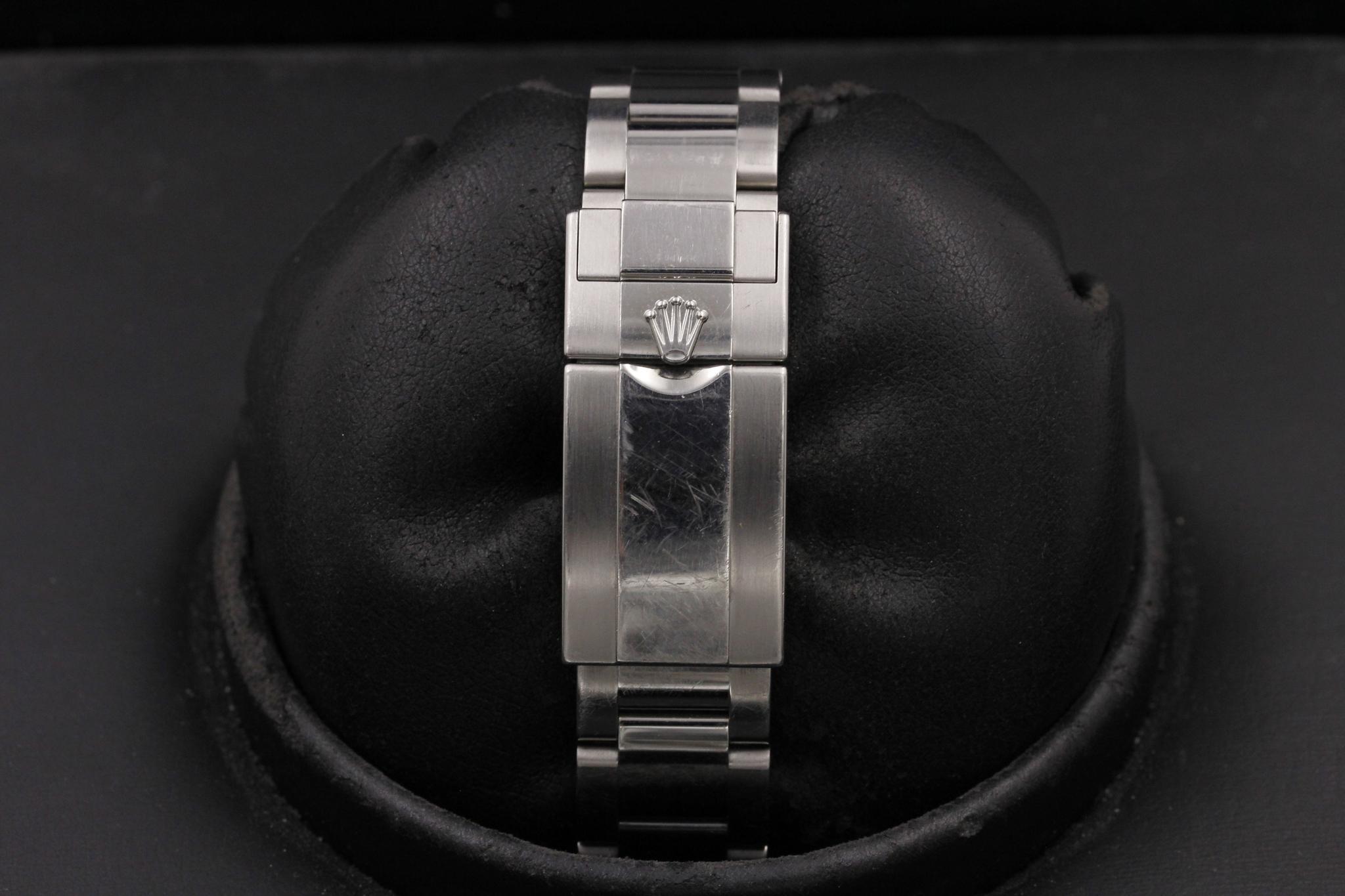 Watch Image 8