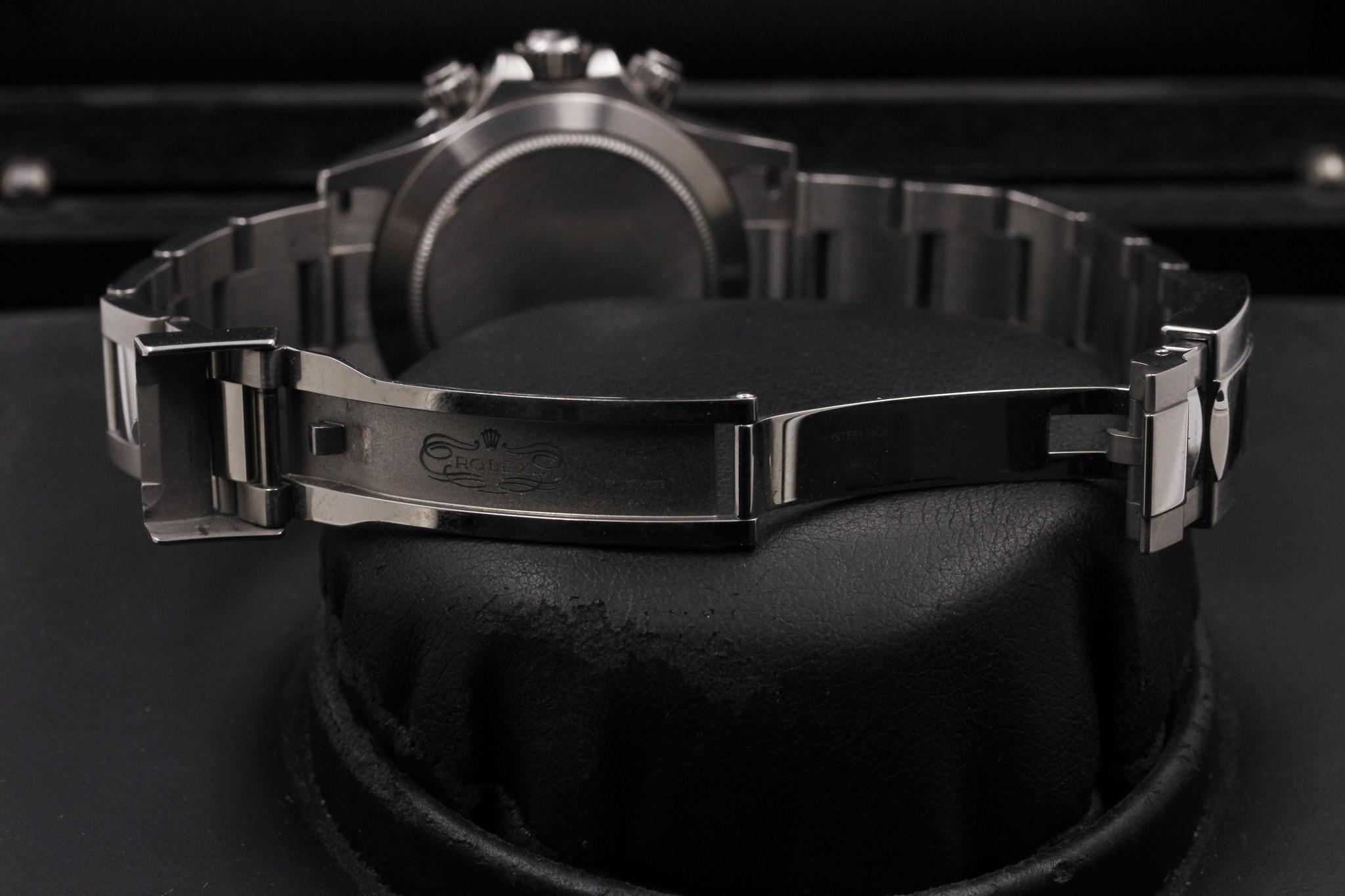 Watch Image 11