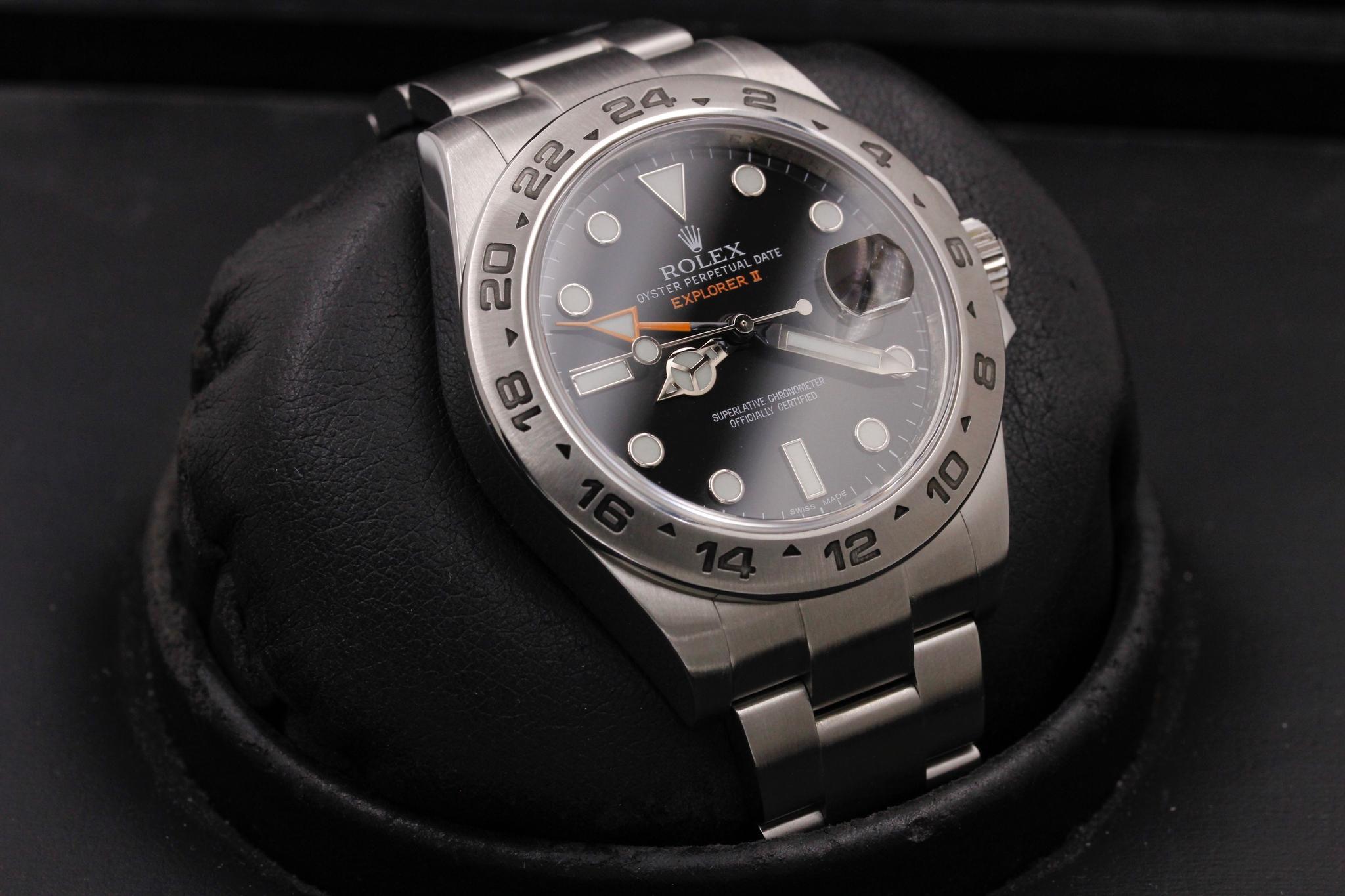 Watch Image 10