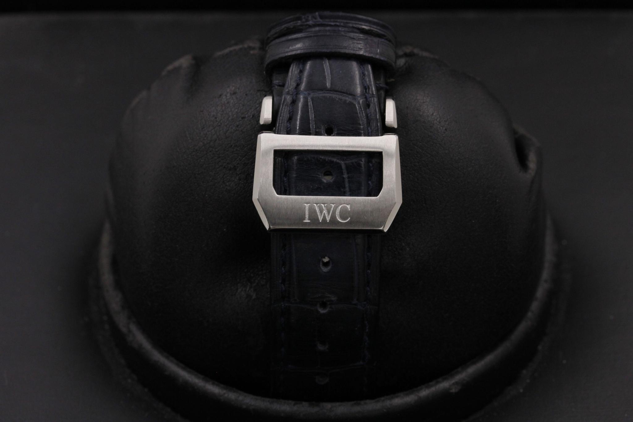 Watch Image 8