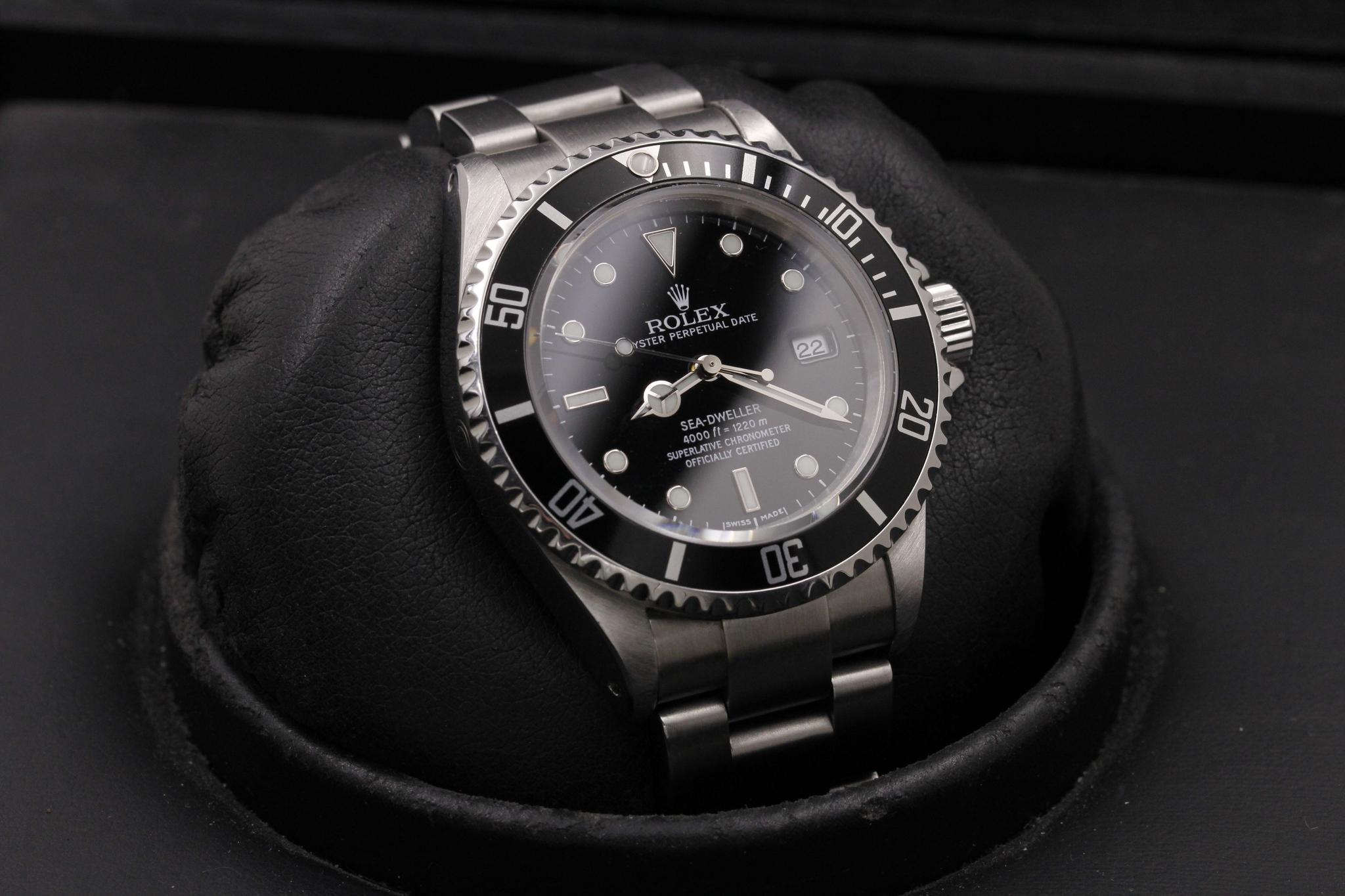 Watch Image 12