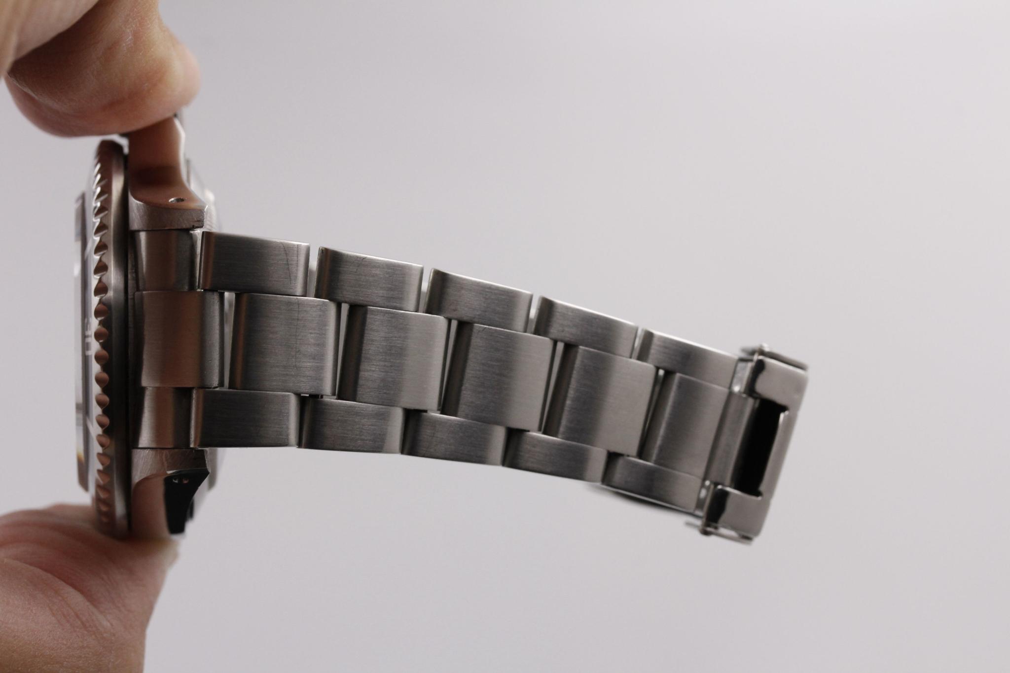 Watch Image 10