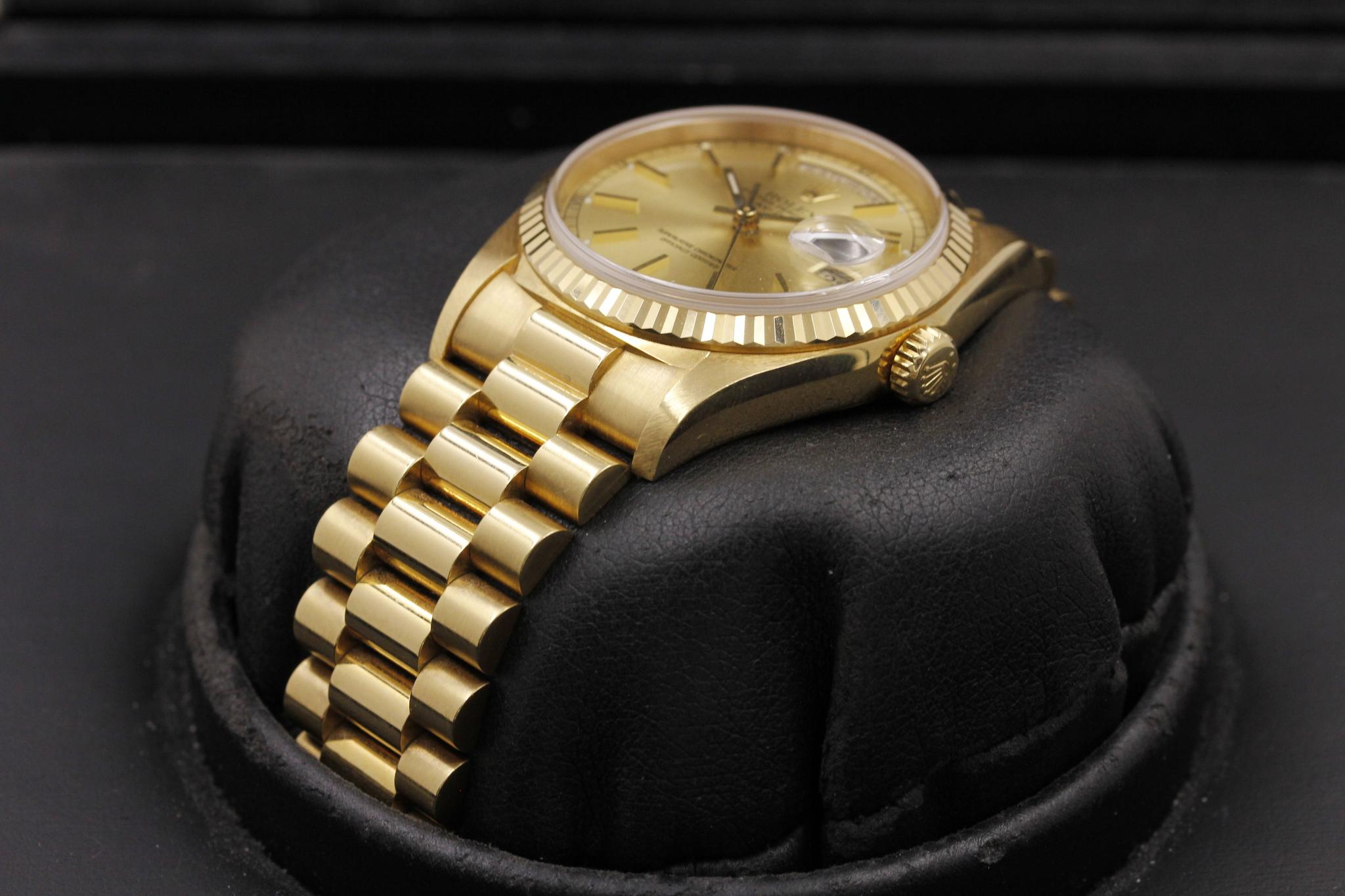Watch Image 2