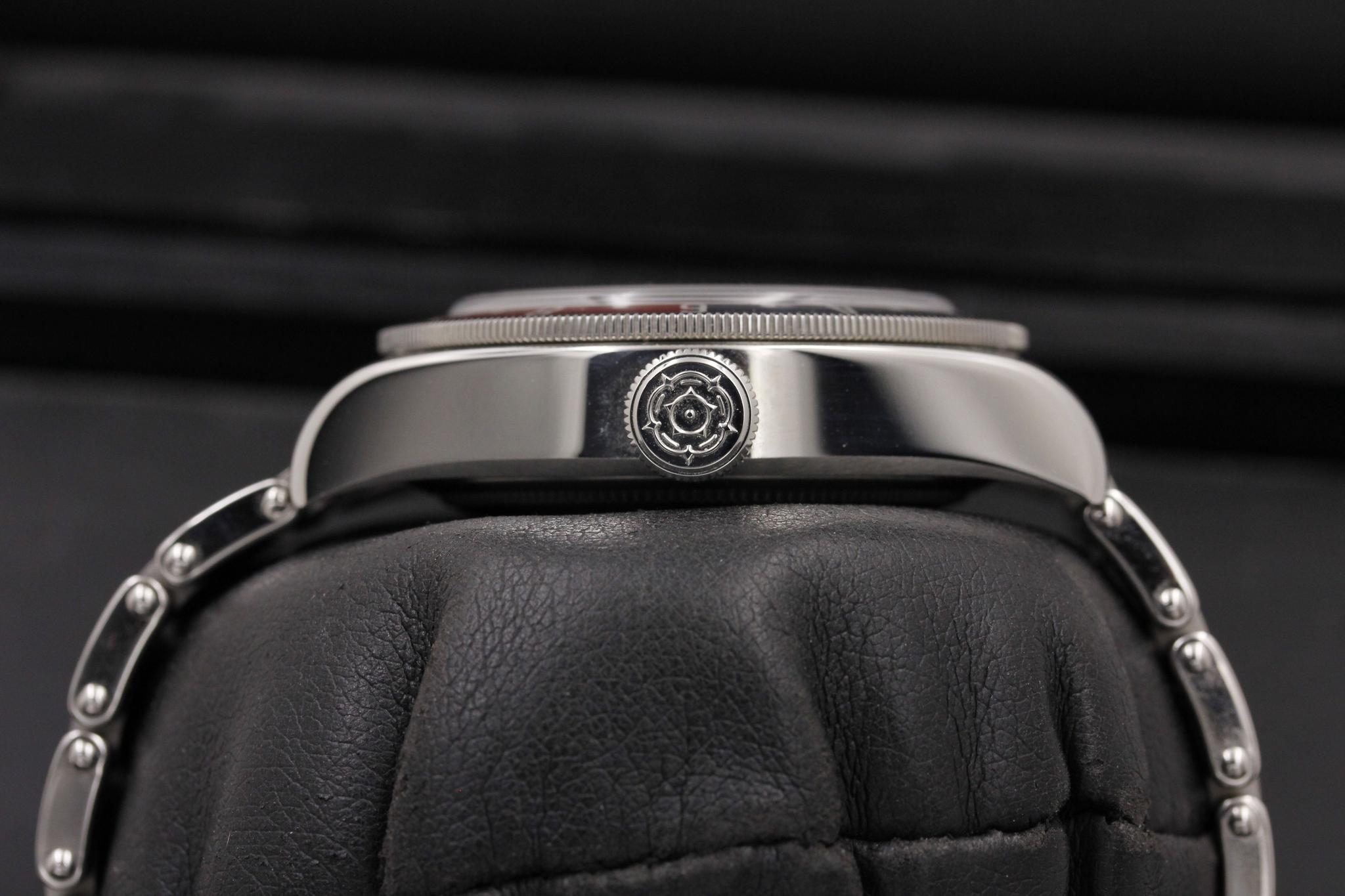 Watch Image 3