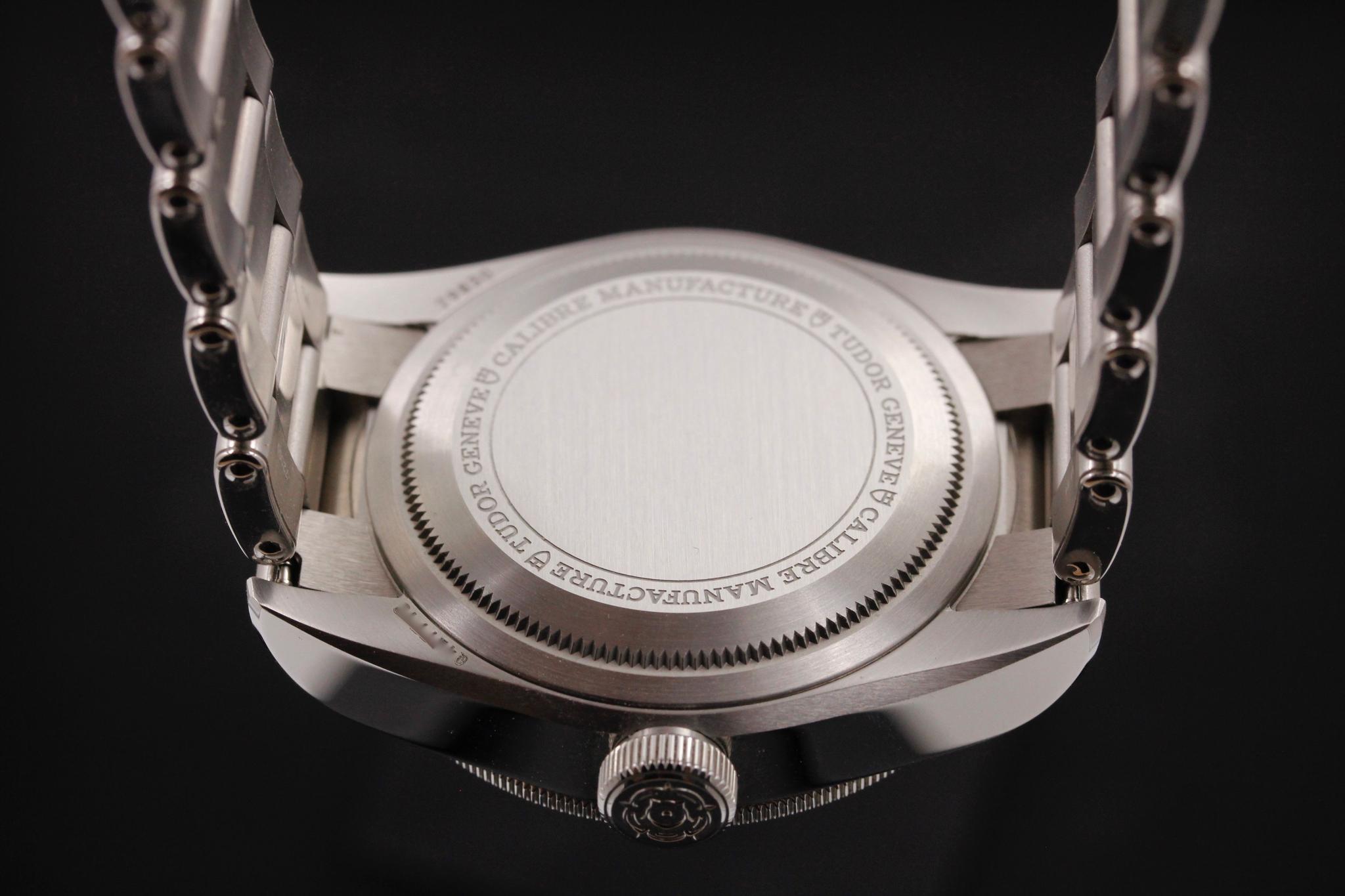 Watch Image 7
