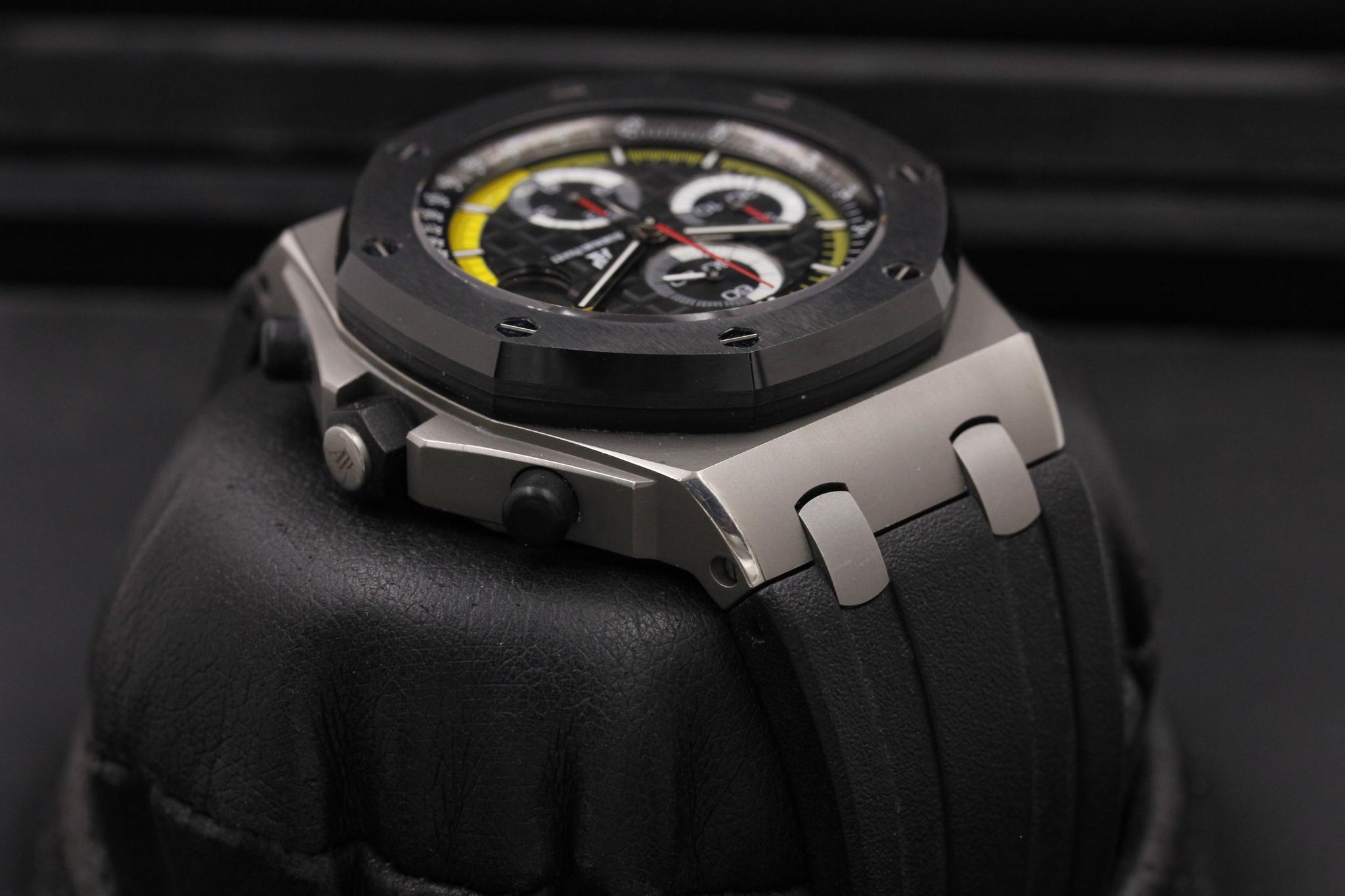 Watch Image 4