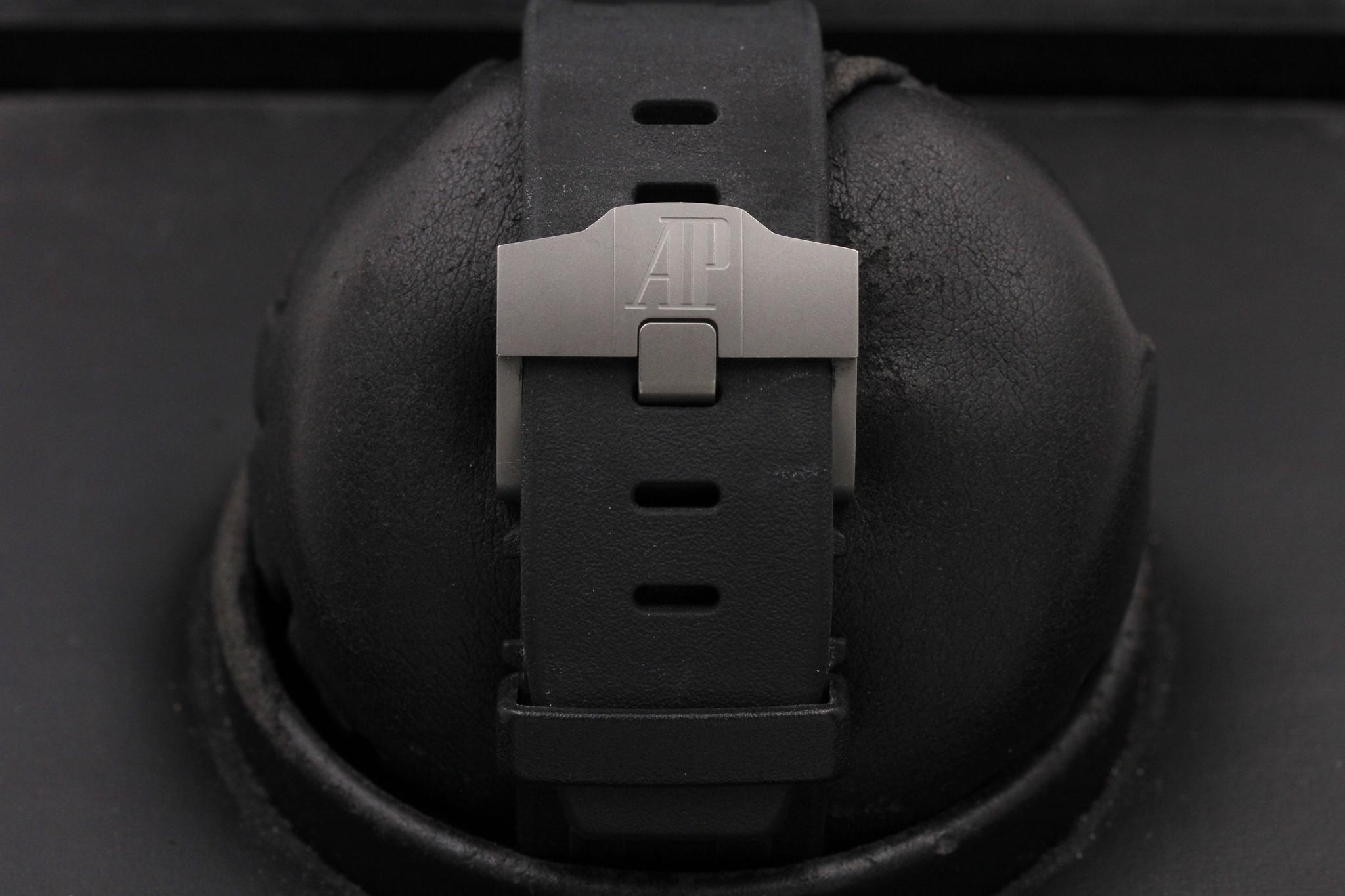 Watch Image 8
