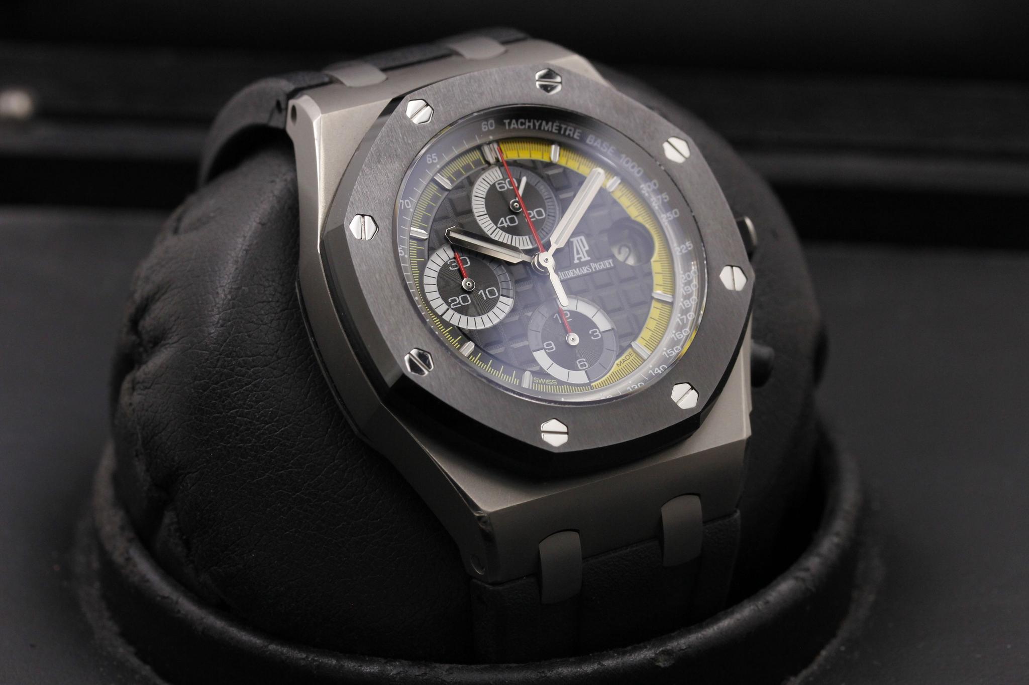 Watch Image 10