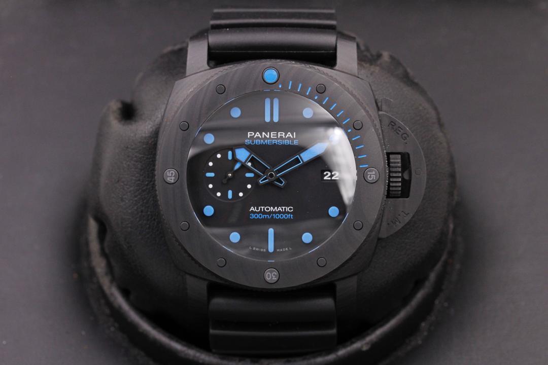 Panerai Submersible Carbotech Pam 1616