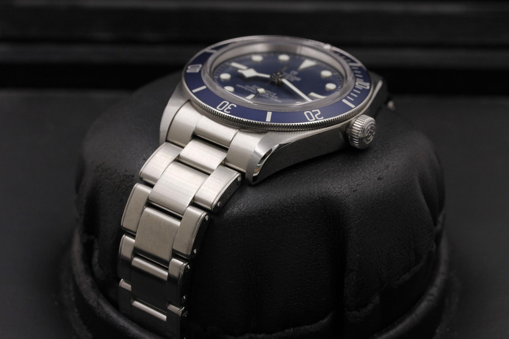 Watch Image 2
