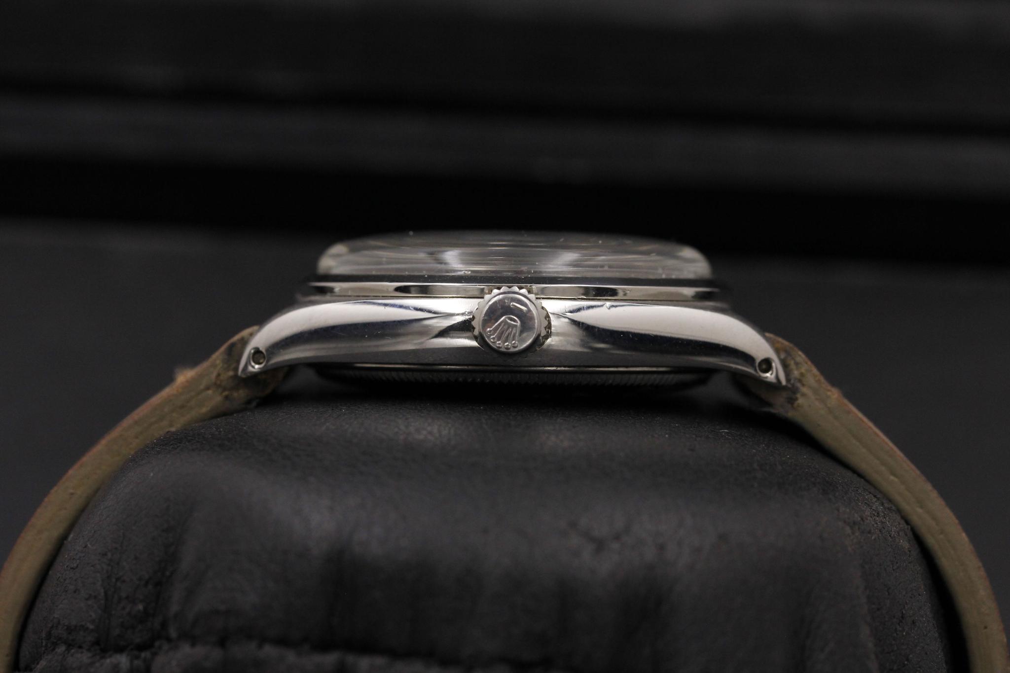 Watch Image 4