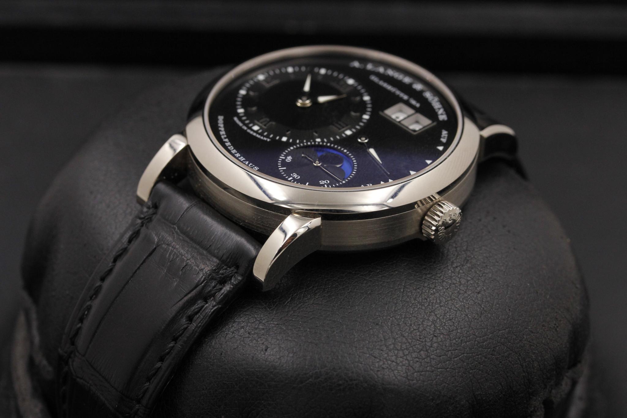 Watch Image 2