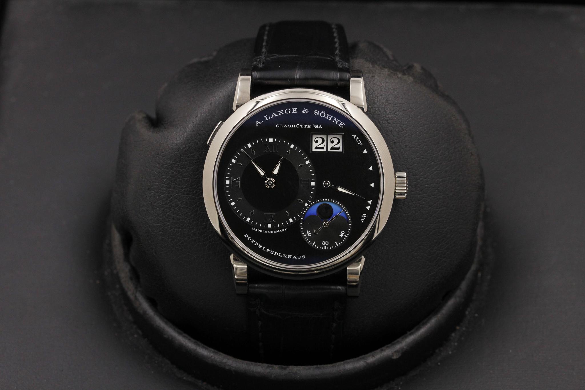 Watch Image 1