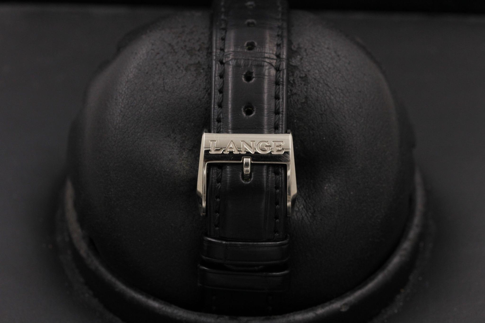 Watch Image 8