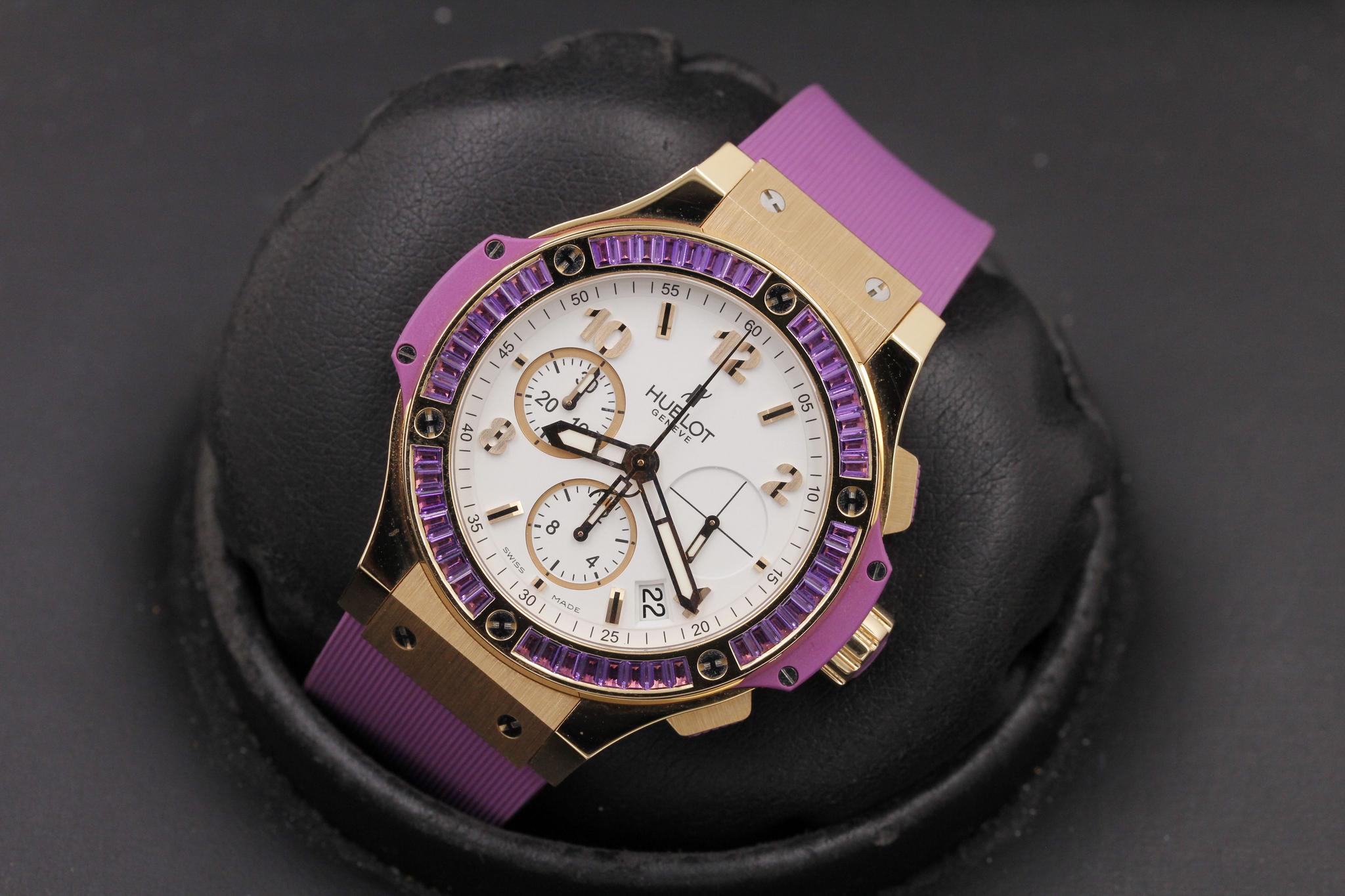 Watch Image 9