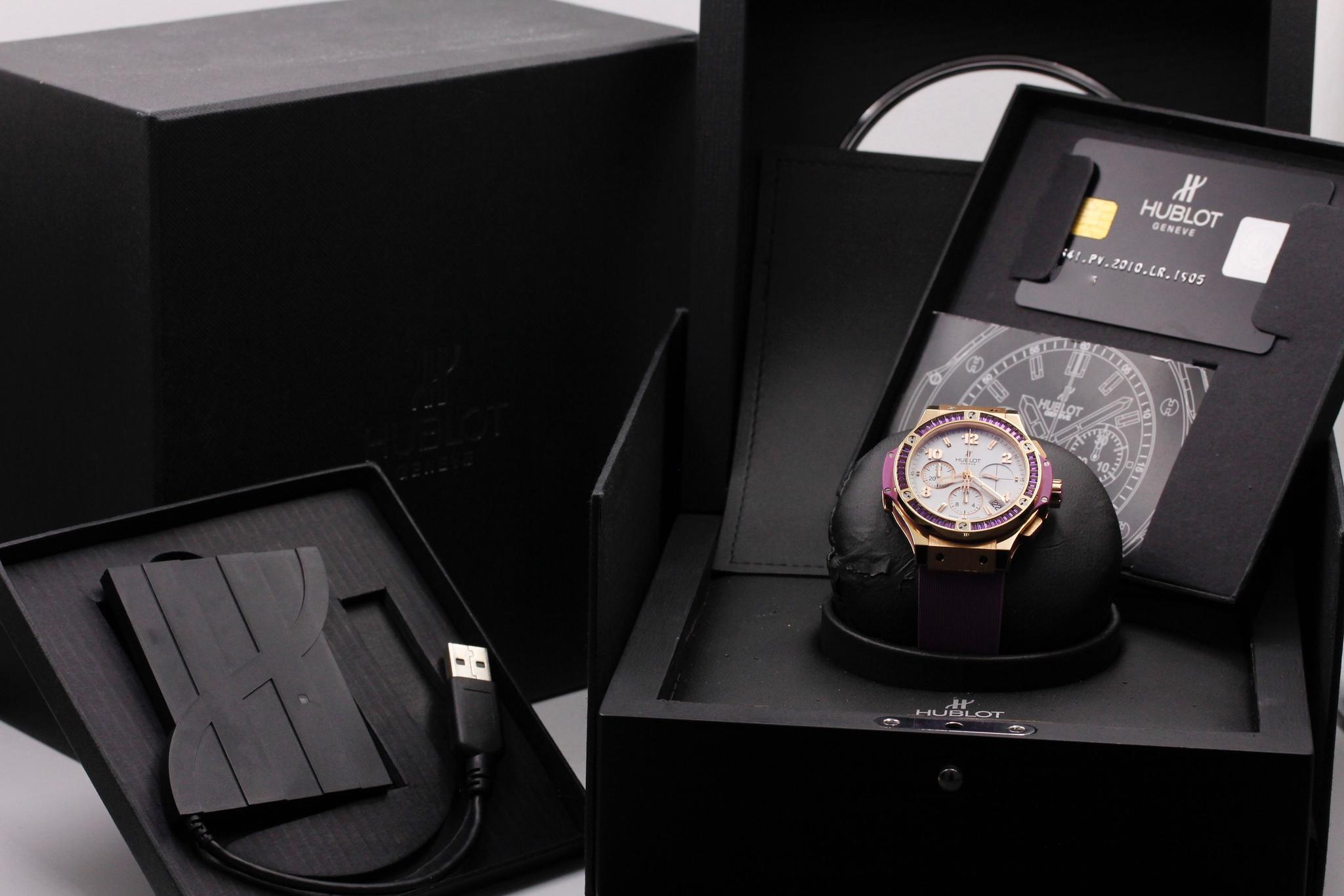 Watch Image 11