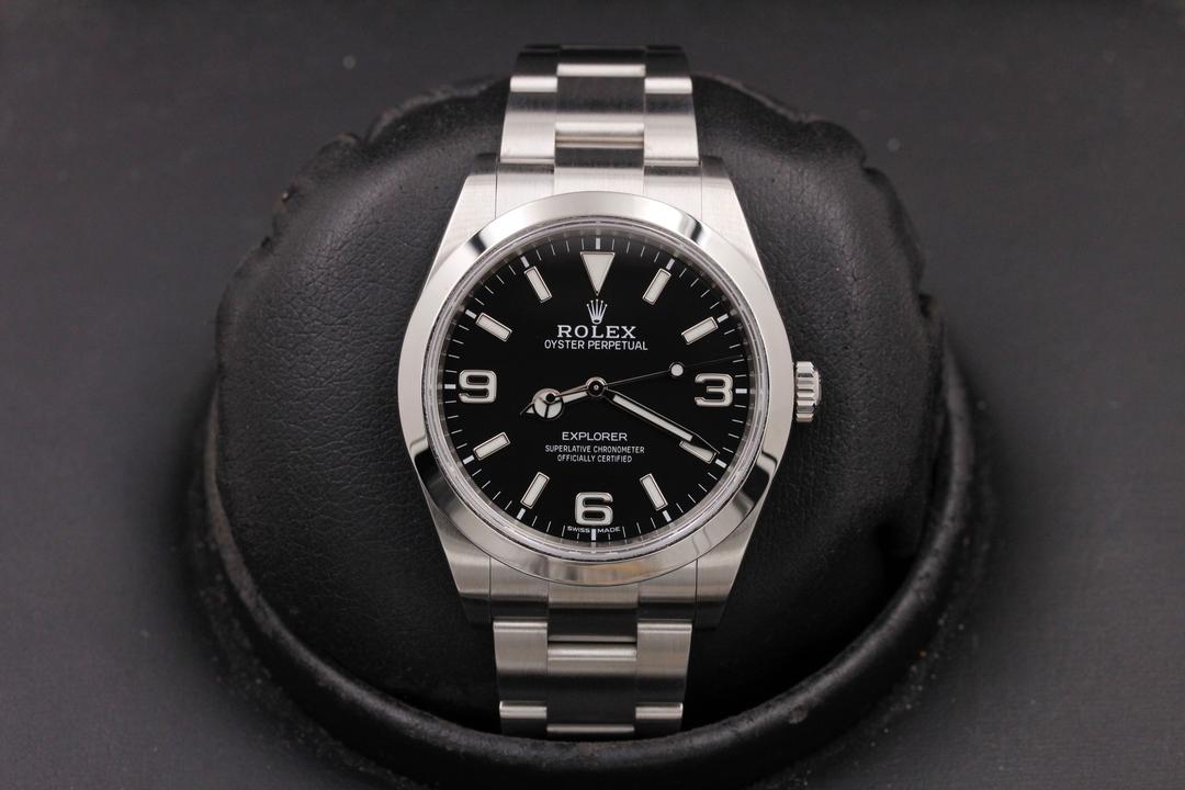Rolex Explorer I 214270