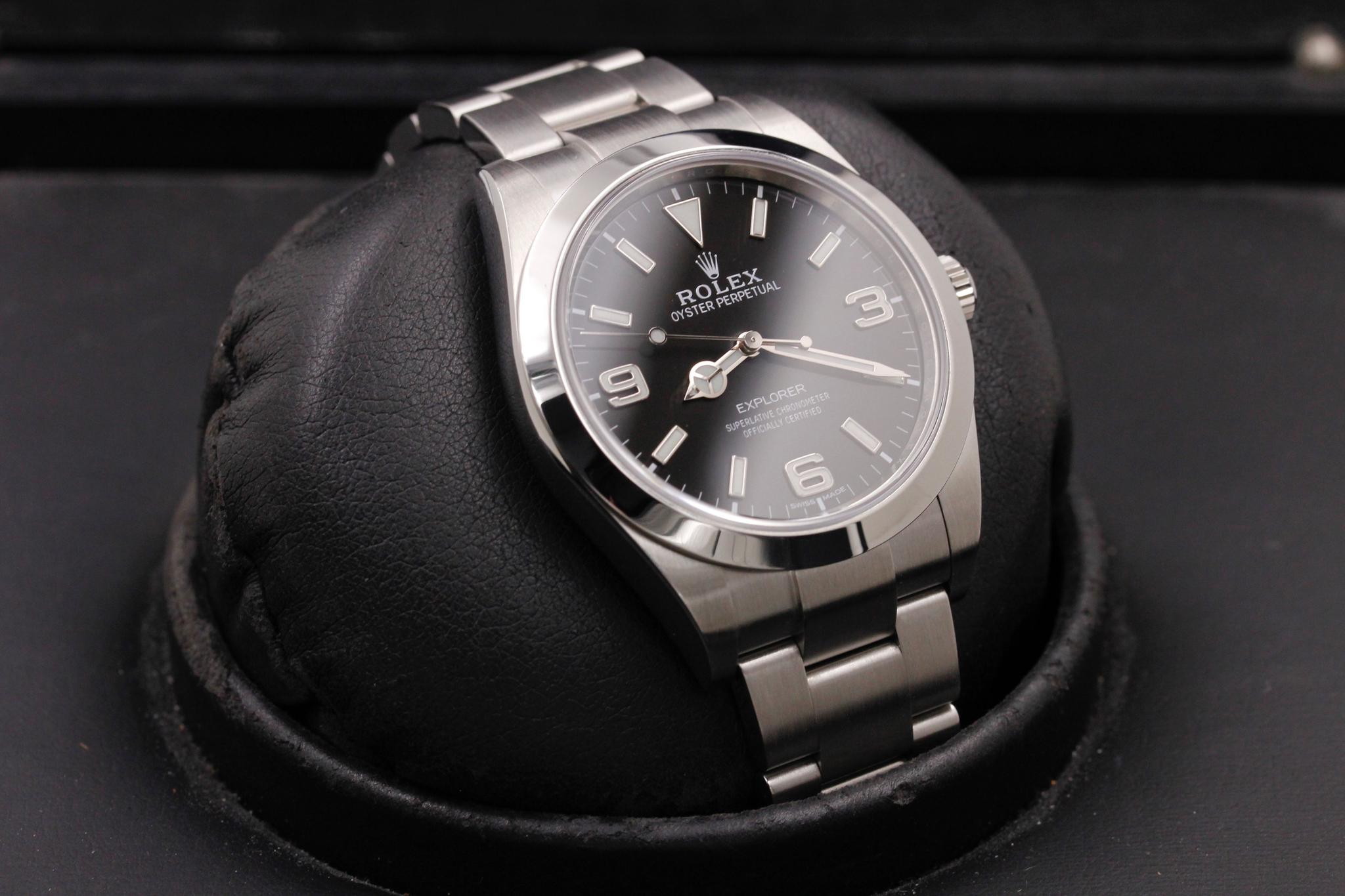 Watch Image 10