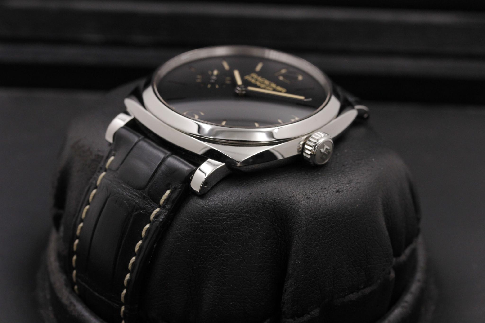 Watch Image 2