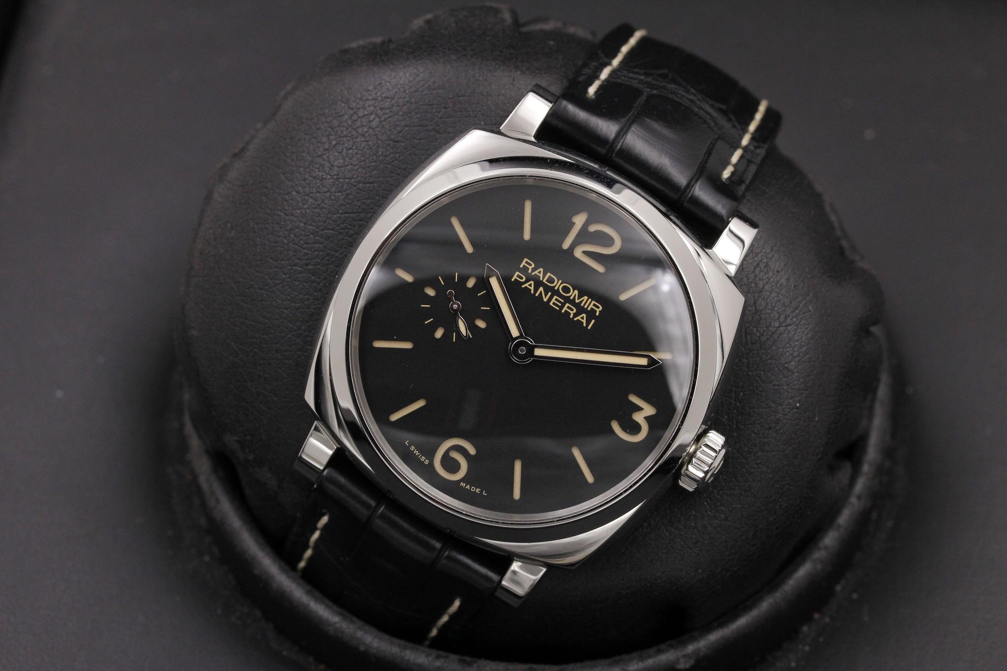 Watch Image 9