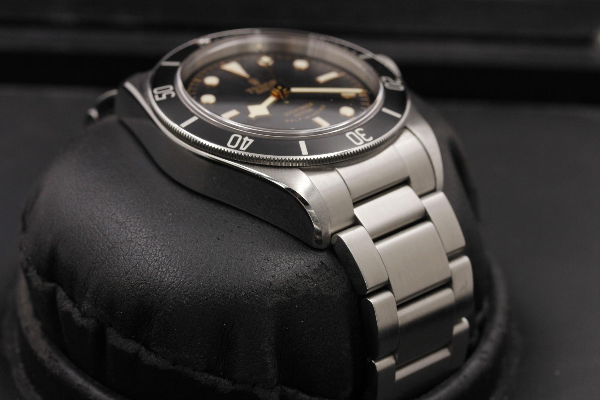 Watch Image 5